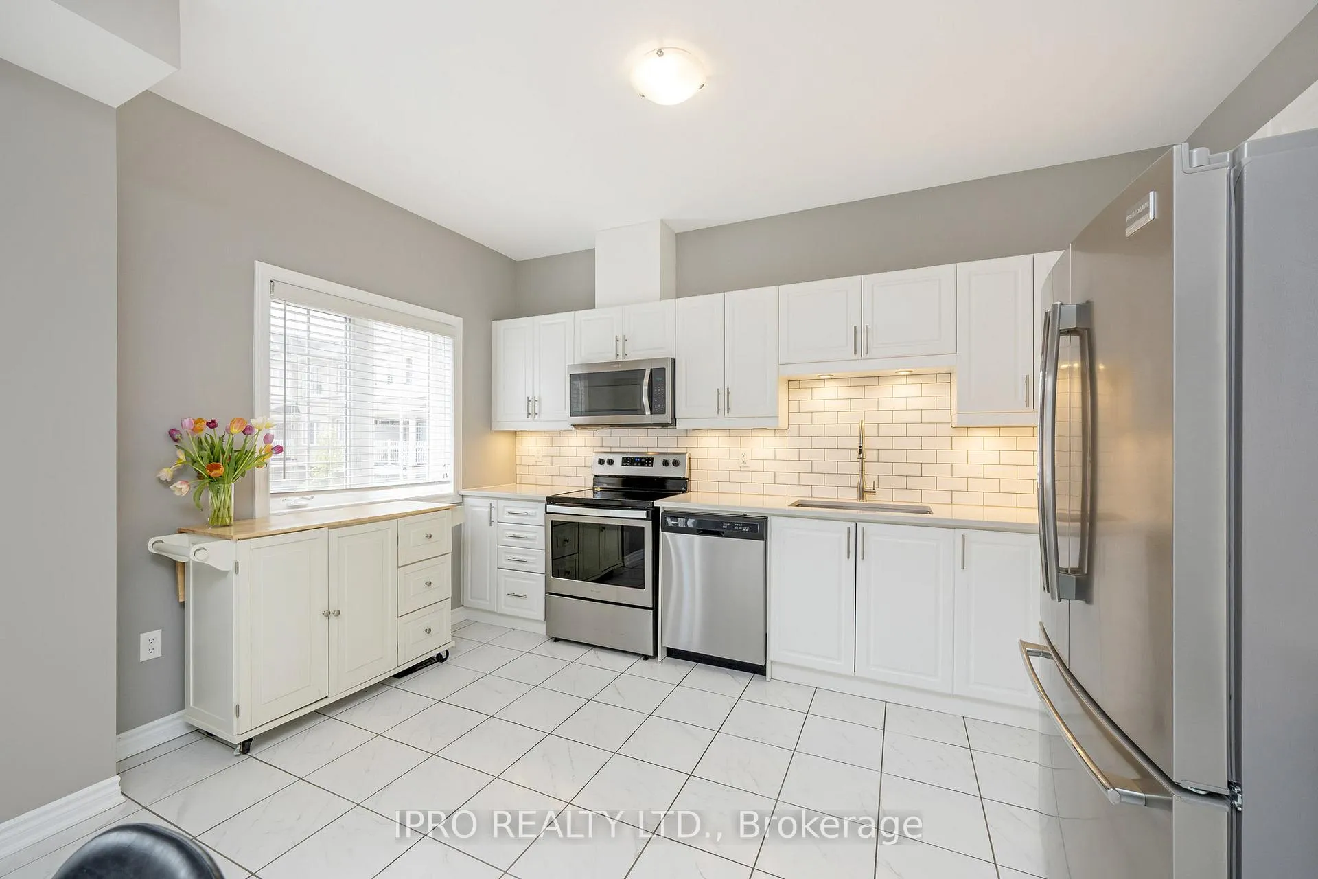 Photo 19 of Unit 5, 88 Decorso Drive, Guelph, Kortright East — HOMEH