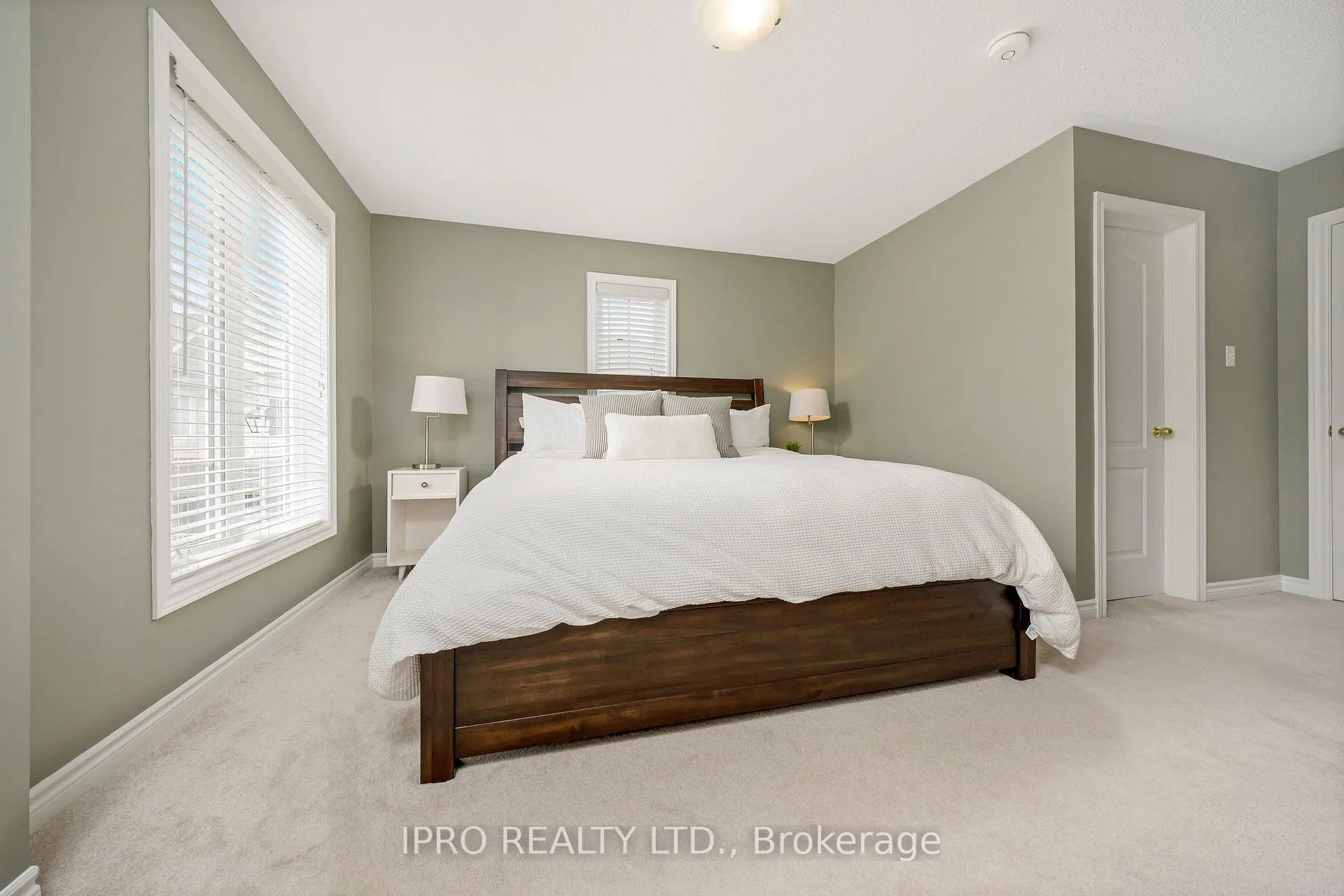 Photo 28 of Unit 5, 88 Decorso Drive, Guelph, Kortright East — HOMEH