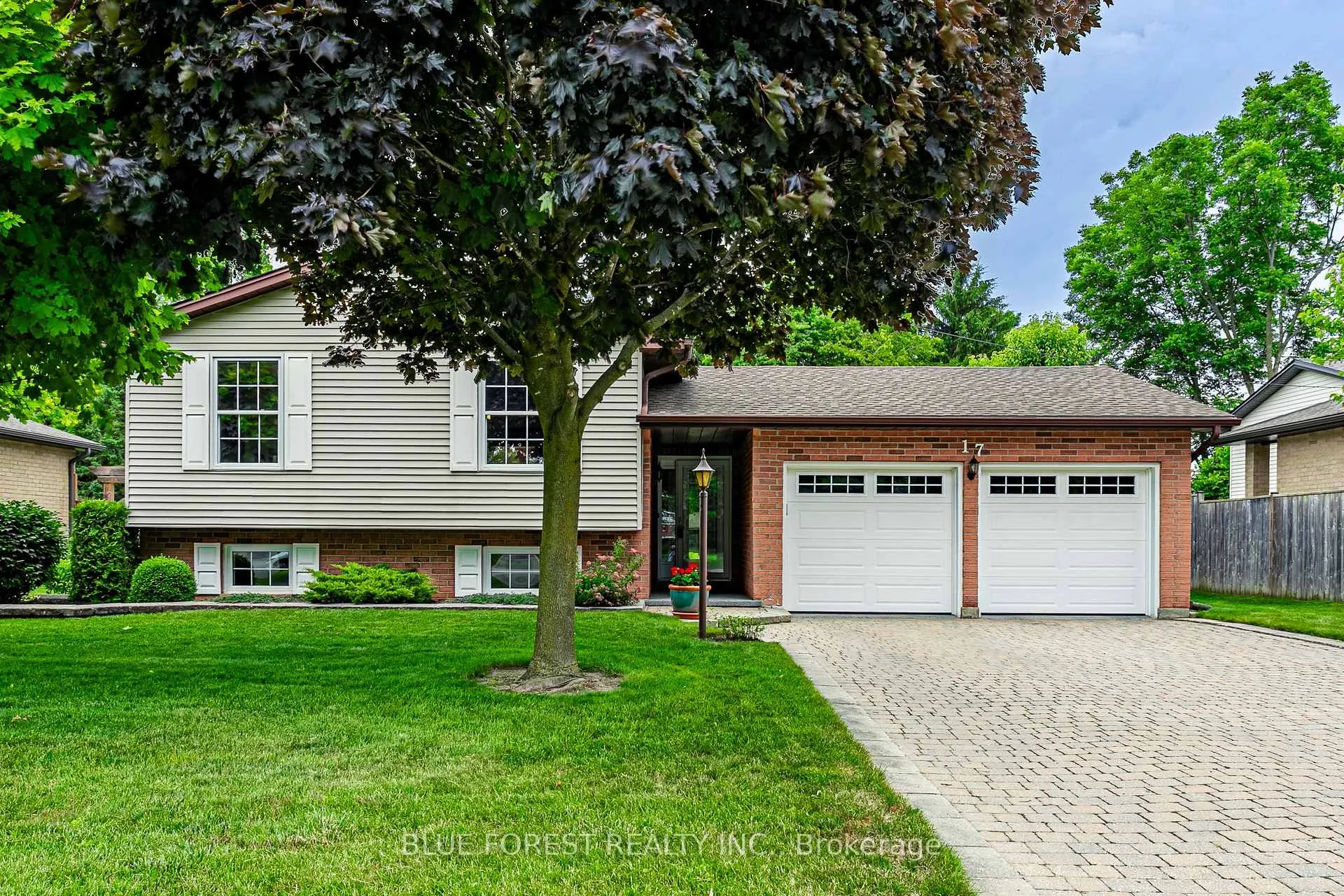 Photo 1 of 17 Carleton Court, Thames Centre, Dorchester — HOMEH