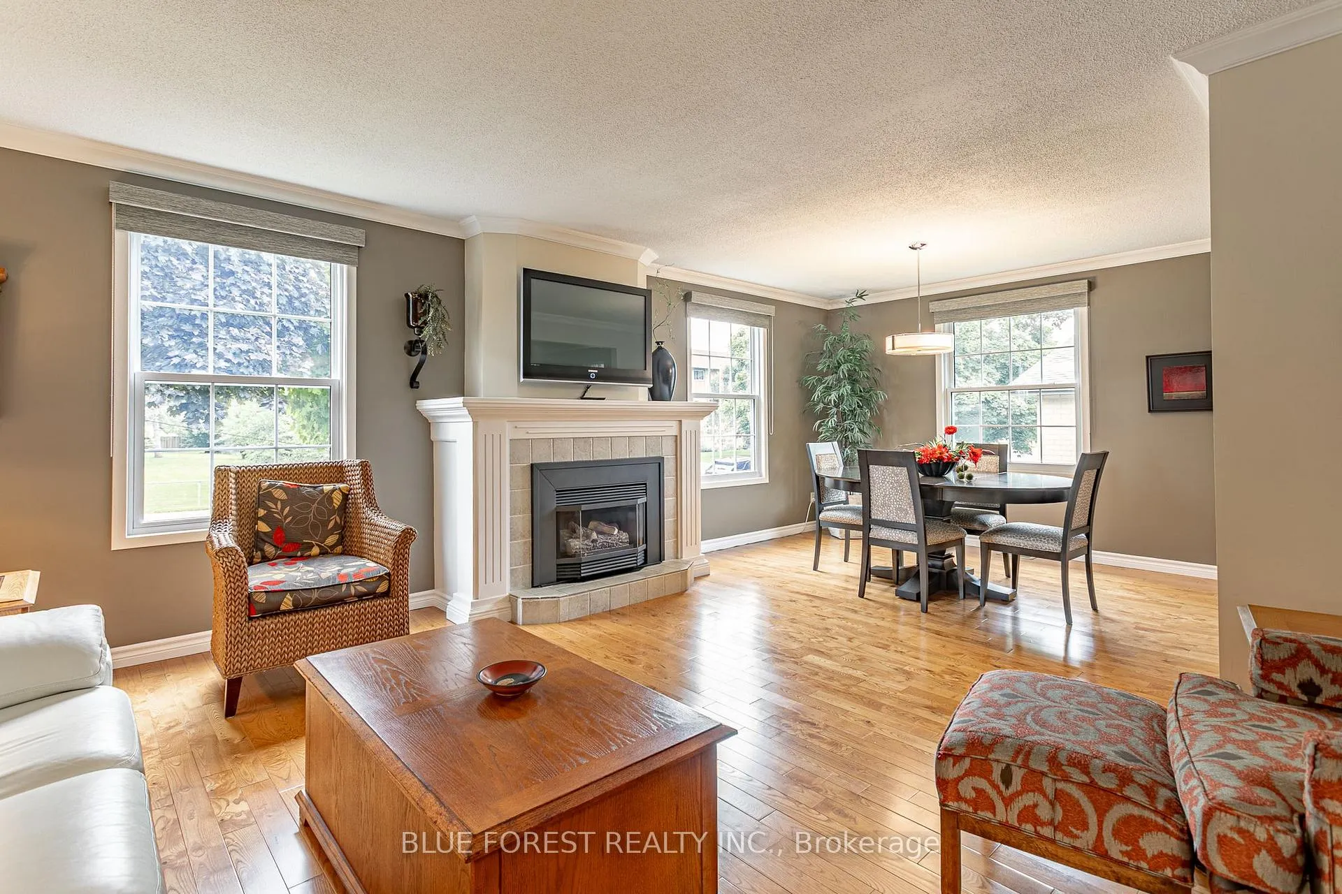 Photo 7 of 17 Carleton Court, Thames Centre, Dorchester — HOMEH