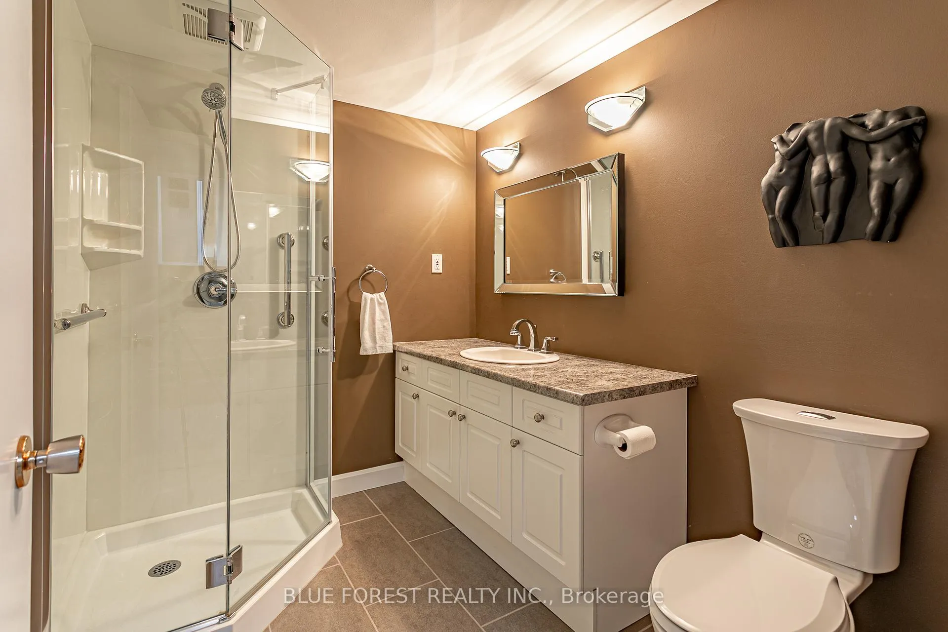 Photo 23 of 17 Carleton Court, Thames Centre, Dorchester — HOMEH