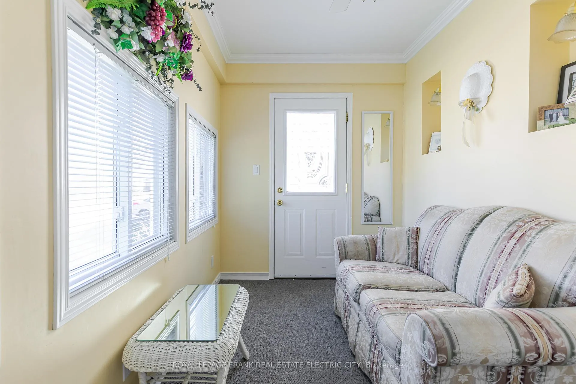 Photo 4 of 287 McGill Street, Peterborough, Otonabee Ward 1 — HOMEH