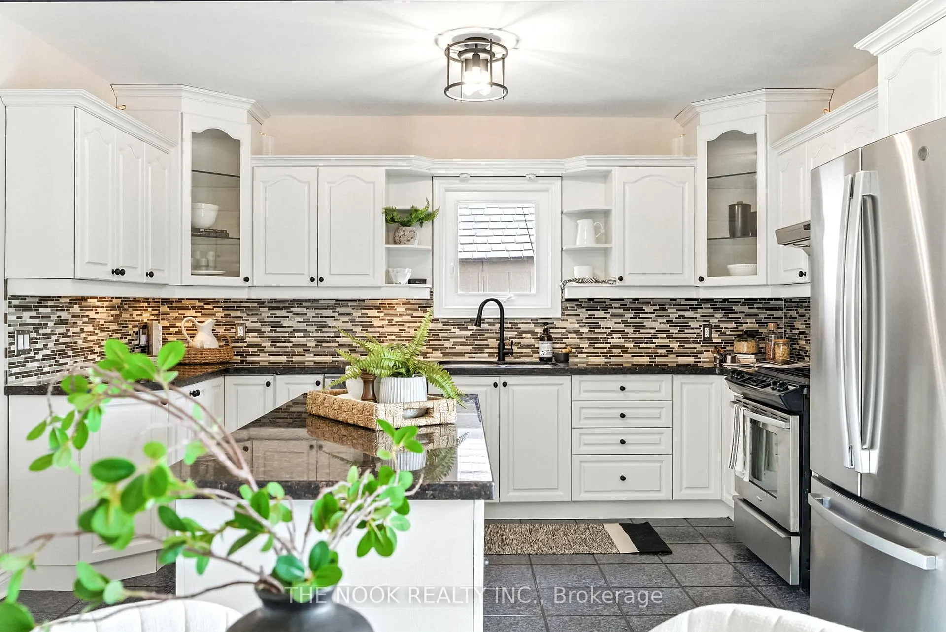 Photo 14 of 27 Pine Street, Scugog, Rural Scugog — HOMEH