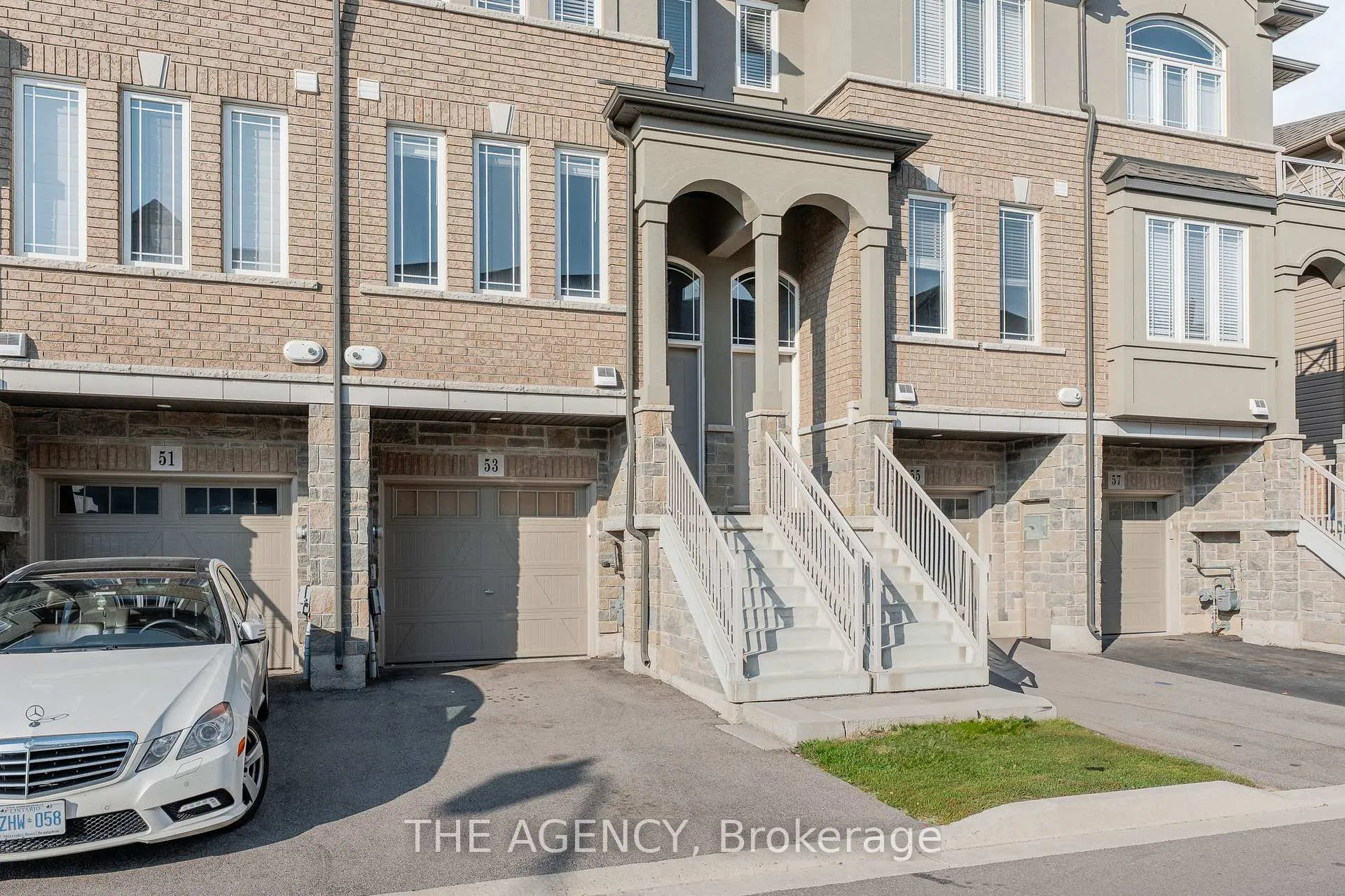 Front of 53 Aquarius Crescent