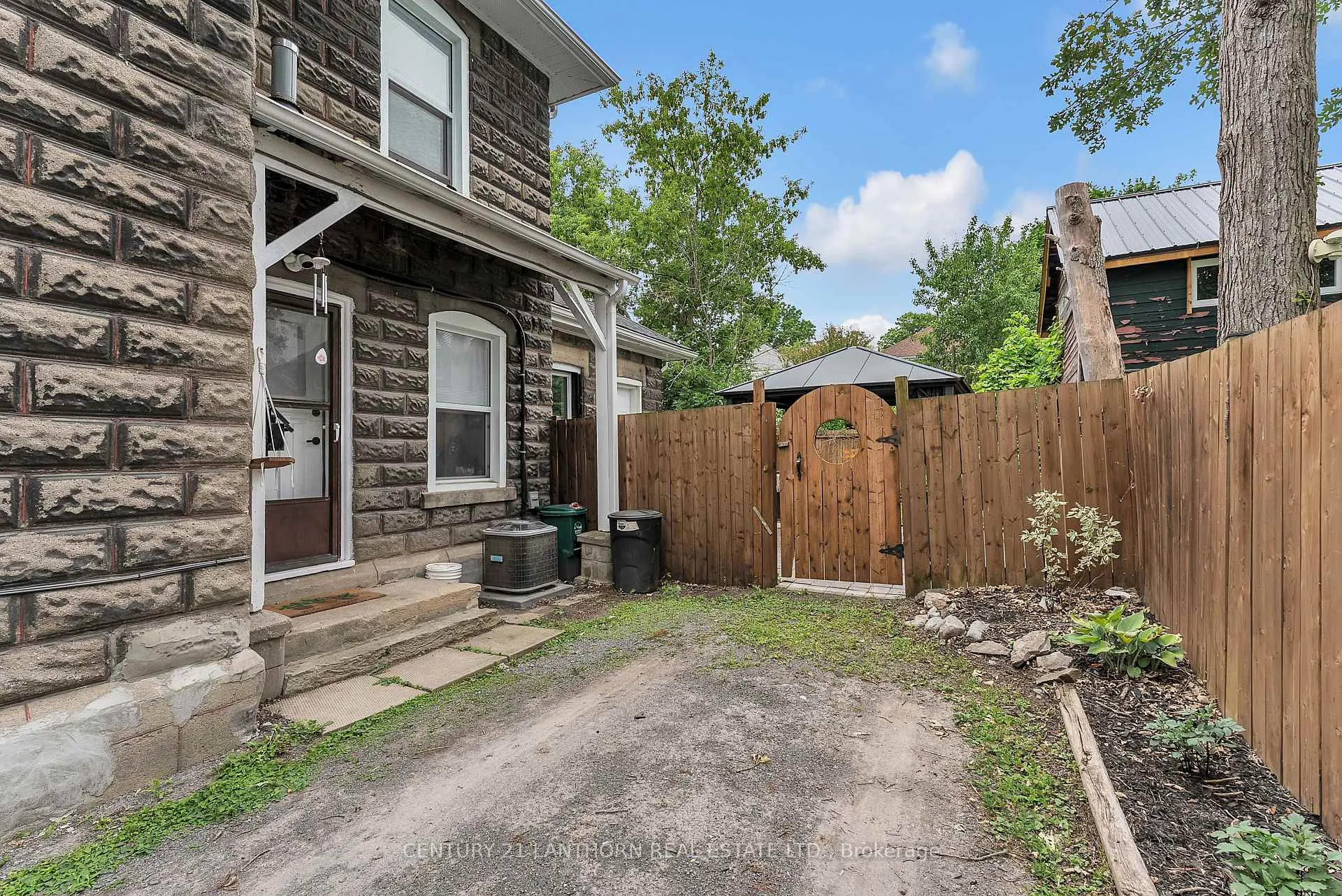 Photo 30 of 20 Everett Street, Belleville, Belleville Ward — HOMEH