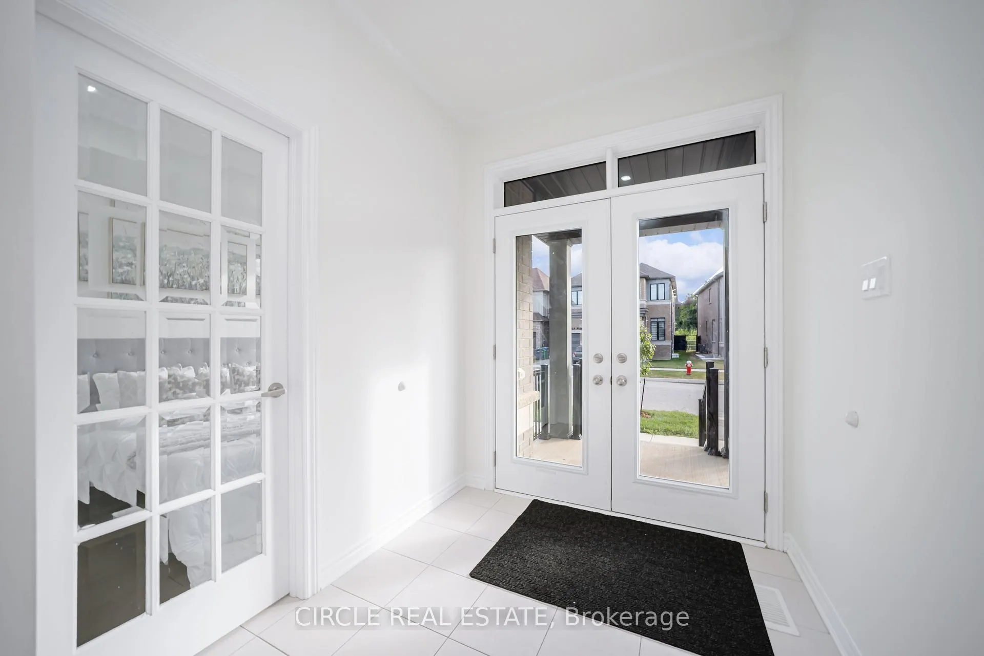 Photo 3 of 127 petch Avenue, Caledon, Rural Caledon — HOMEH