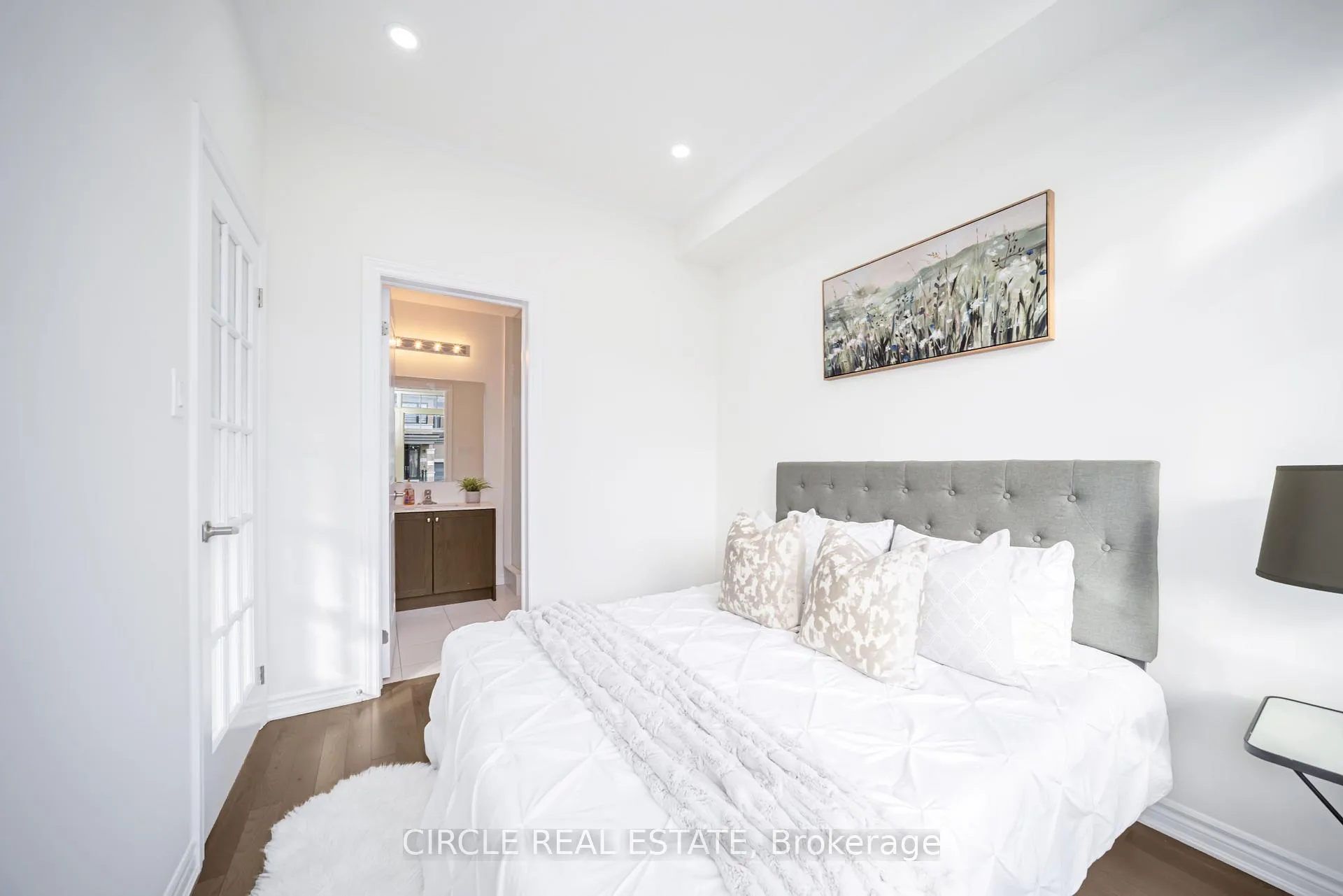 Photo 6 of 127 petch Avenue, Caledon, Rural Caledon — HOMEH