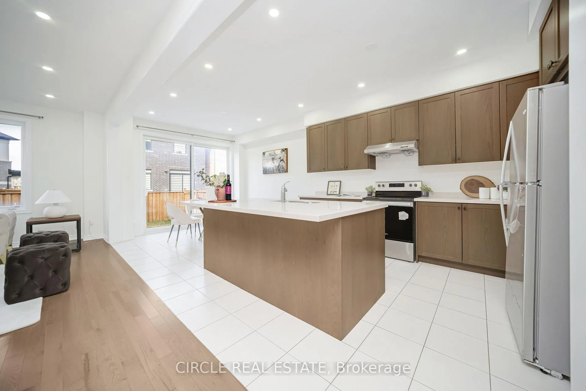 Photo 12 of 127 petch Avenue, Caledon, Rural Caledon — HOMEH