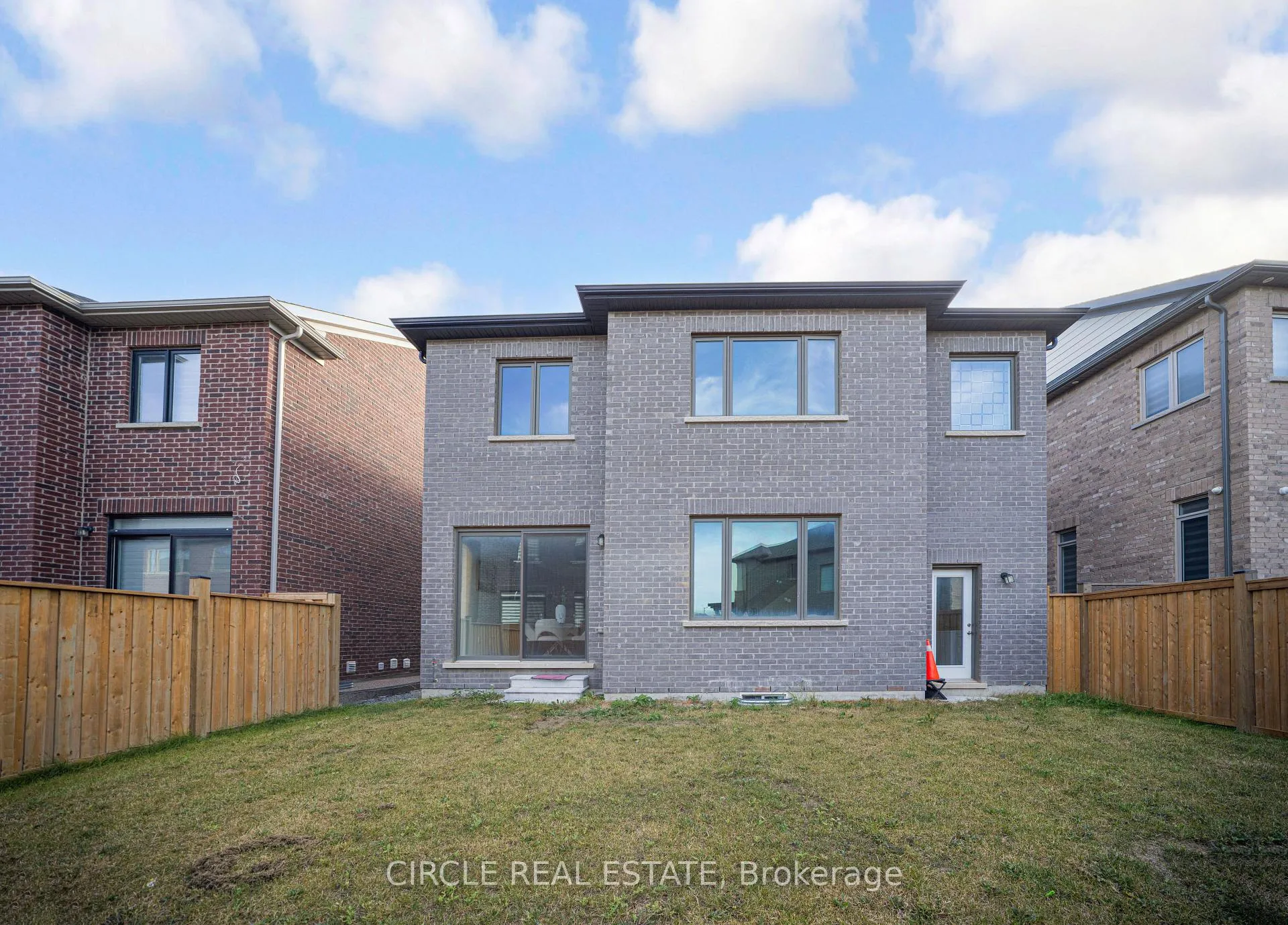Photo 45 of 127 petch Avenue, Caledon, Rural Caledon — HOMEH