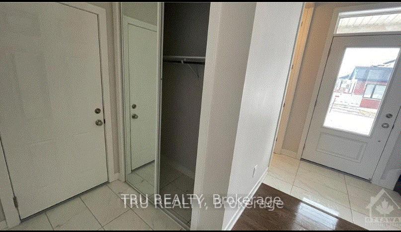 Photo 6 of 204 Appalachian Circle, Ottawa, Barrhaven - Half Moon Bay — HOMEH
