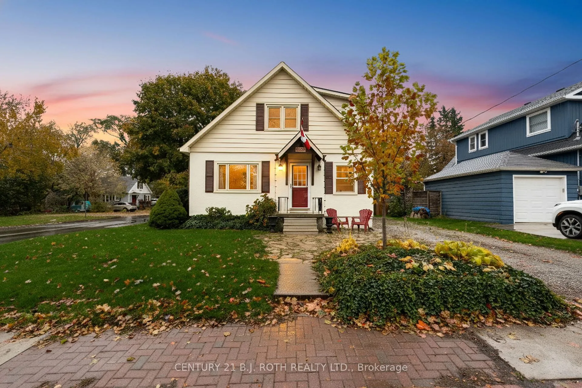 Photo 1 of 93 Catherine Avenue, Aurora, Aurora Village — HOMEH