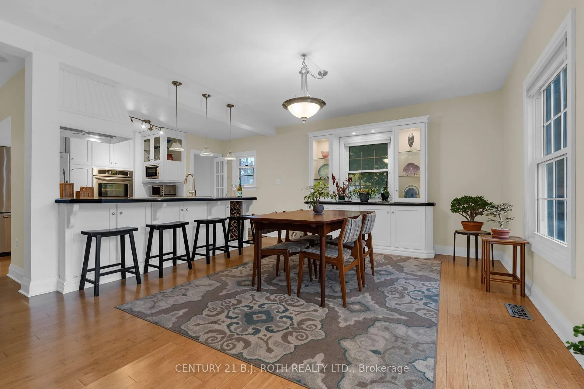 Photo 10 of 93 Catherine Avenue, Aurora, Aurora Village — HOMEH