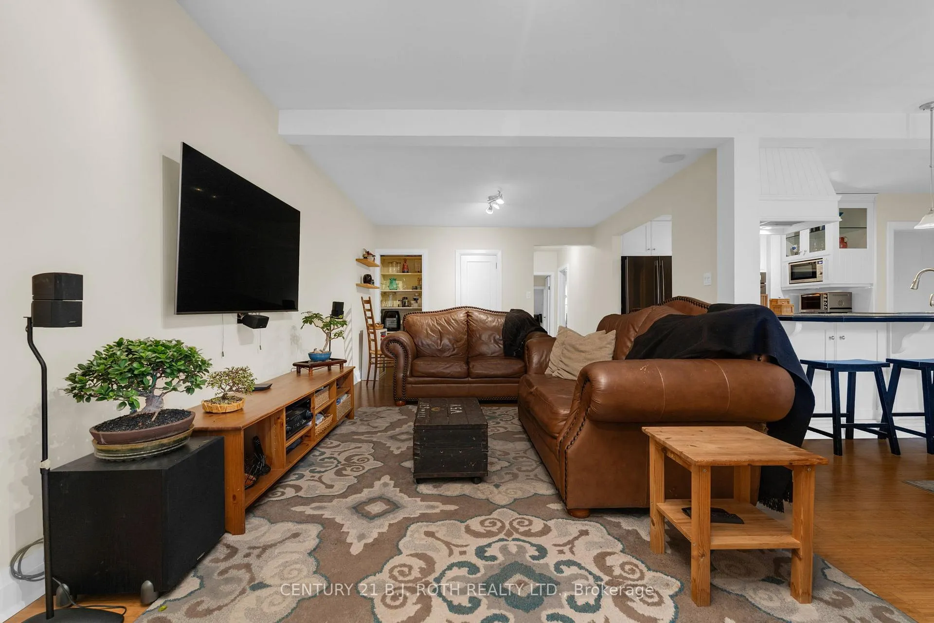 Photo 13 of 93 Catherine Avenue, Aurora, Aurora Village — HOMEH