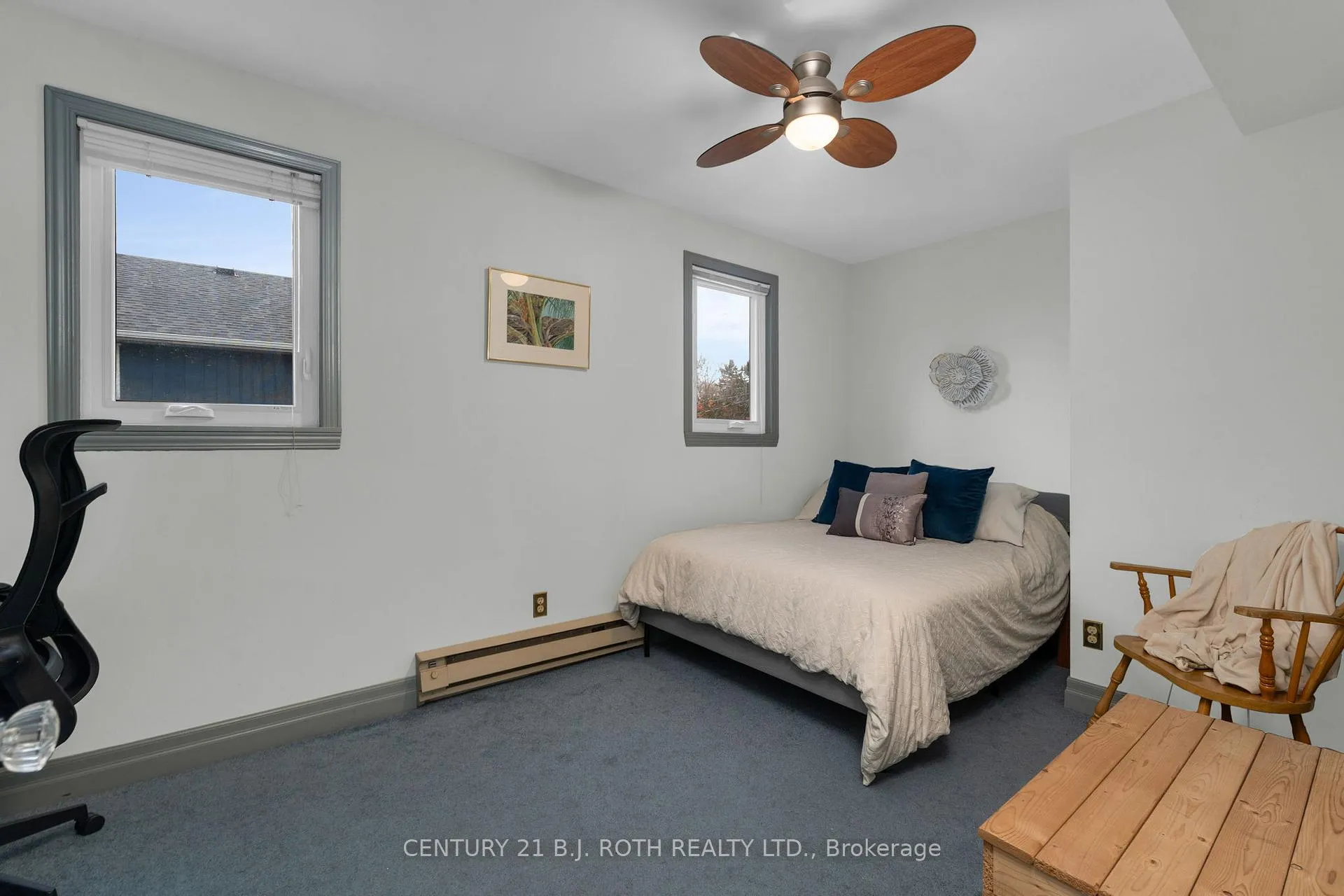 Photo 16 of 93 Catherine Avenue, Aurora, Aurora Village — HOMEH