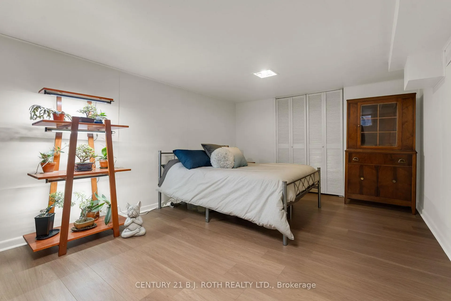 Photo 25 of 93 Catherine Avenue, Aurora, Aurora Village — HOMEH