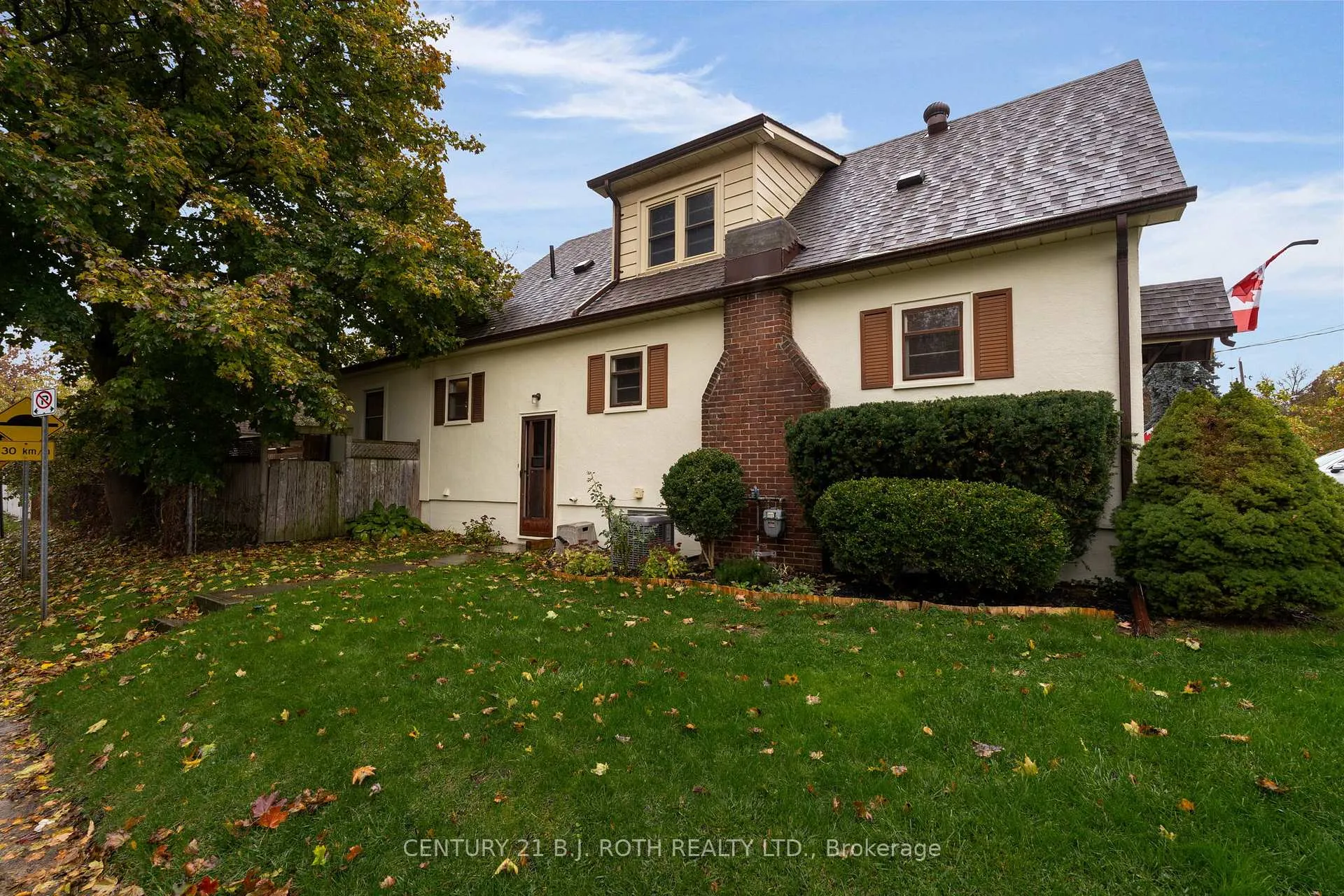 Photo 27 of 93 Catherine Avenue, Aurora, Aurora Village — HOMEH