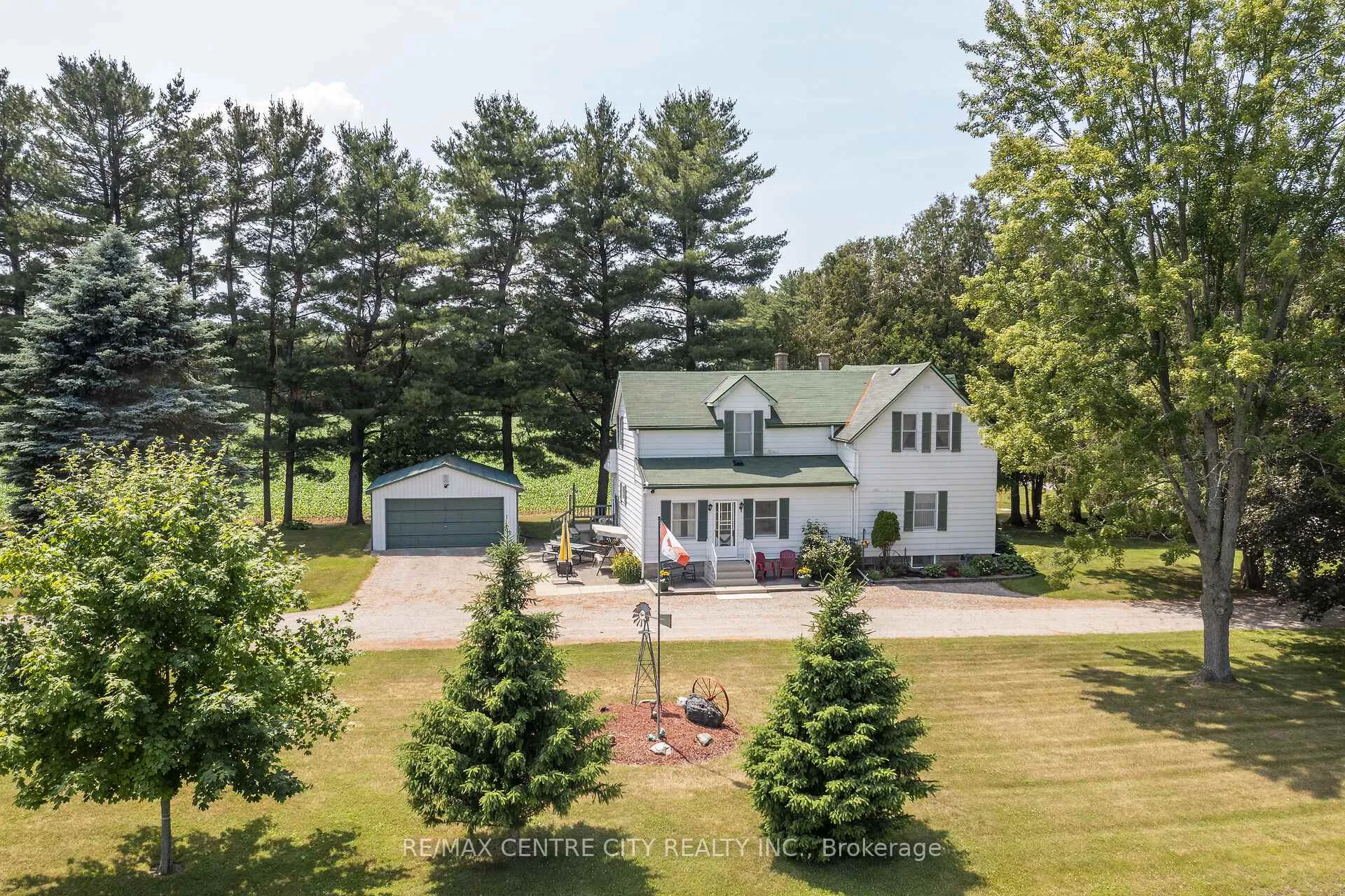 Photo 9 of 2169 Cromarty Drive, Thames Centre, Dorchester — HOMEH