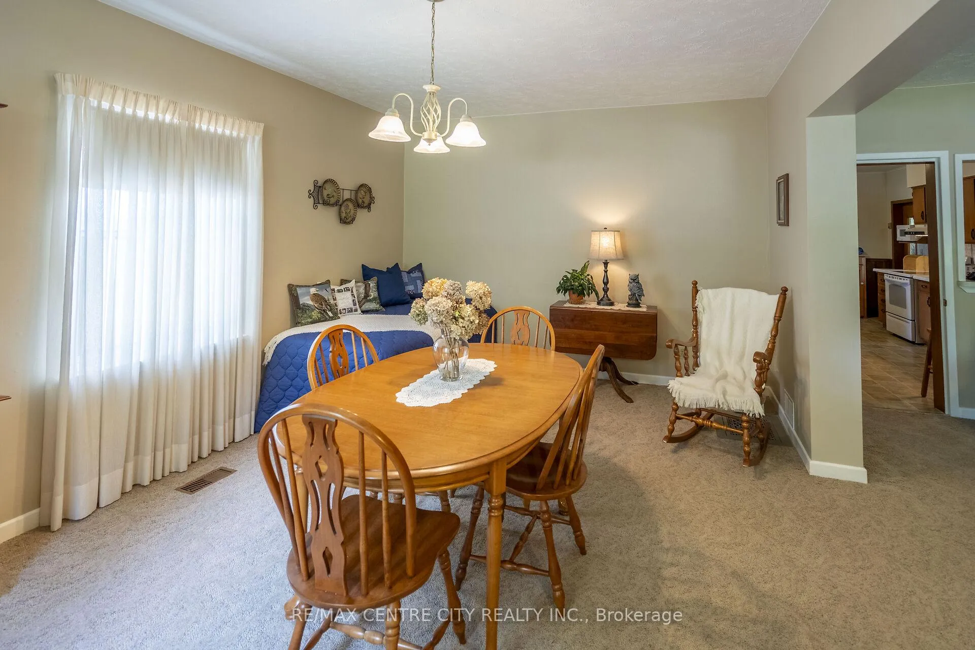 Photo 15 of 2169 Cromarty Drive, Thames Centre, Dorchester — HOMEH