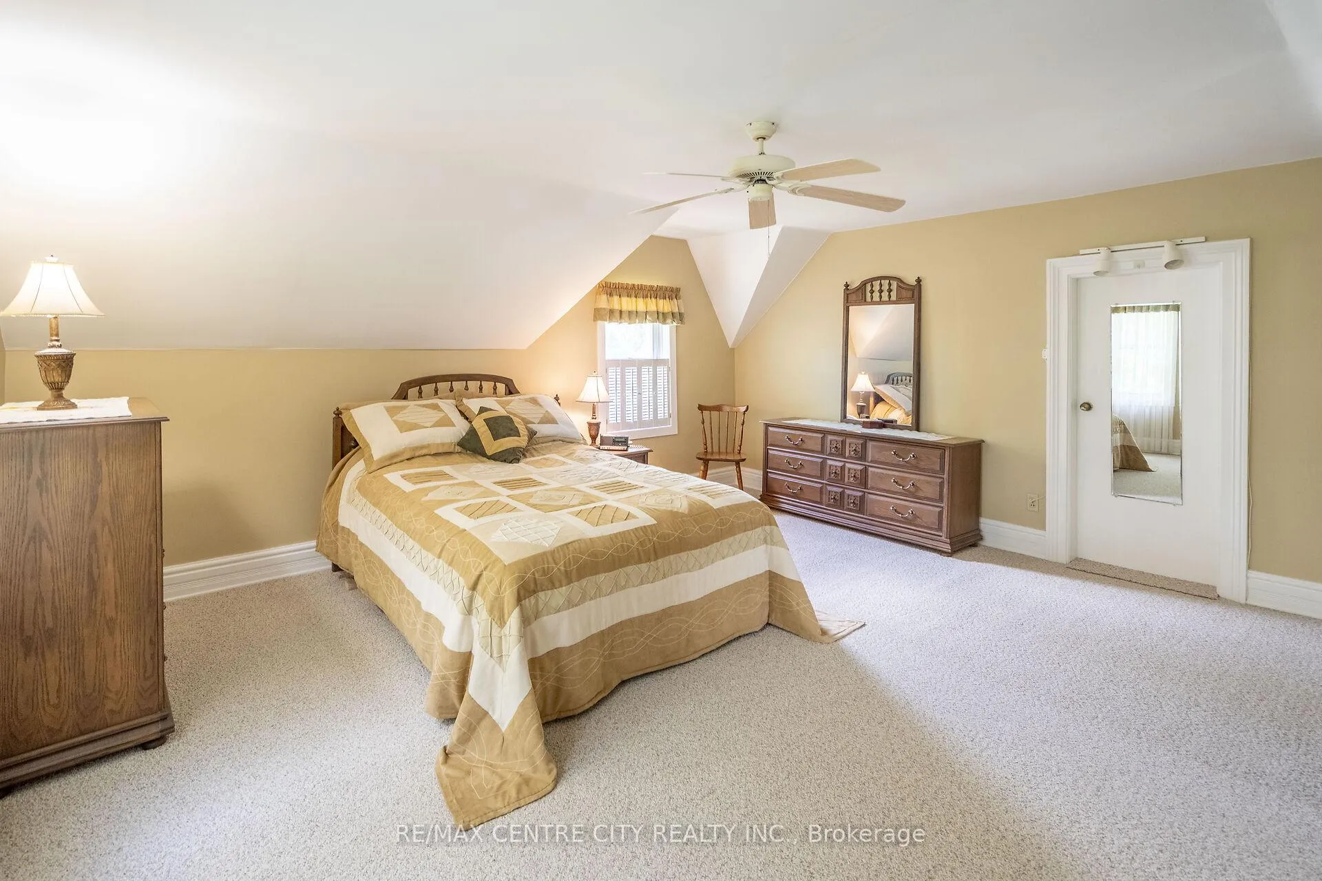 Photo 20 of 2169 Cromarty Drive, Thames Centre, Dorchester — HOMEH