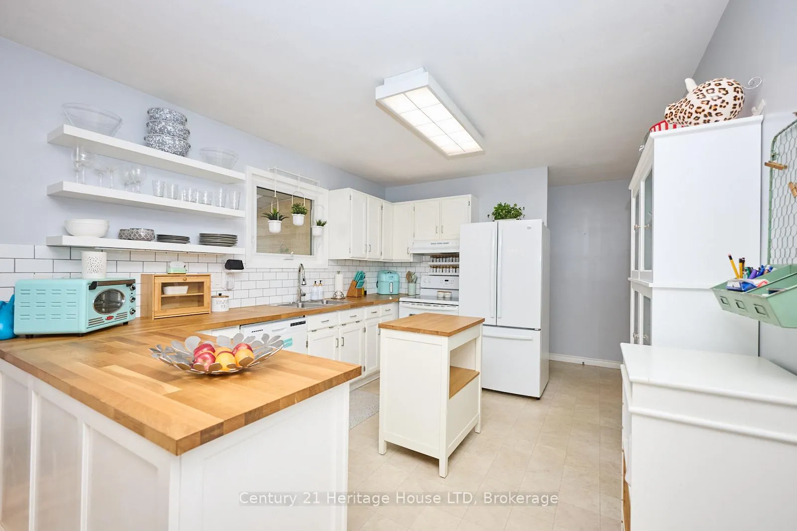 Photo 7 of 3835 Windermere Road, Niagara Falls, Stamford — HOMEH