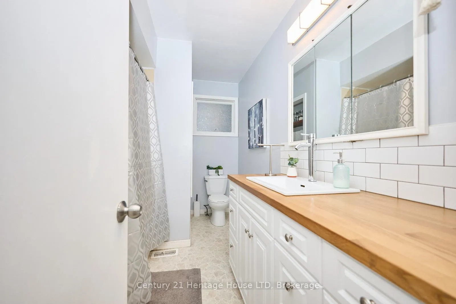 Photo 15 of 3835 Windermere Road, Niagara Falls, Stamford — HOMEH