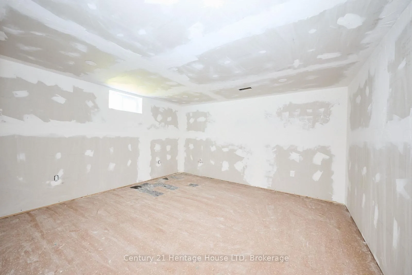 Photo 23 of 3835 Windermere Road, Niagara Falls, Stamford — HOMEH