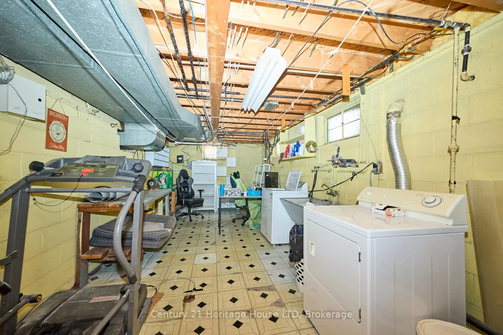 Photo 27 of 3835 Windermere Road, Niagara Falls, Stamford — HOMEH