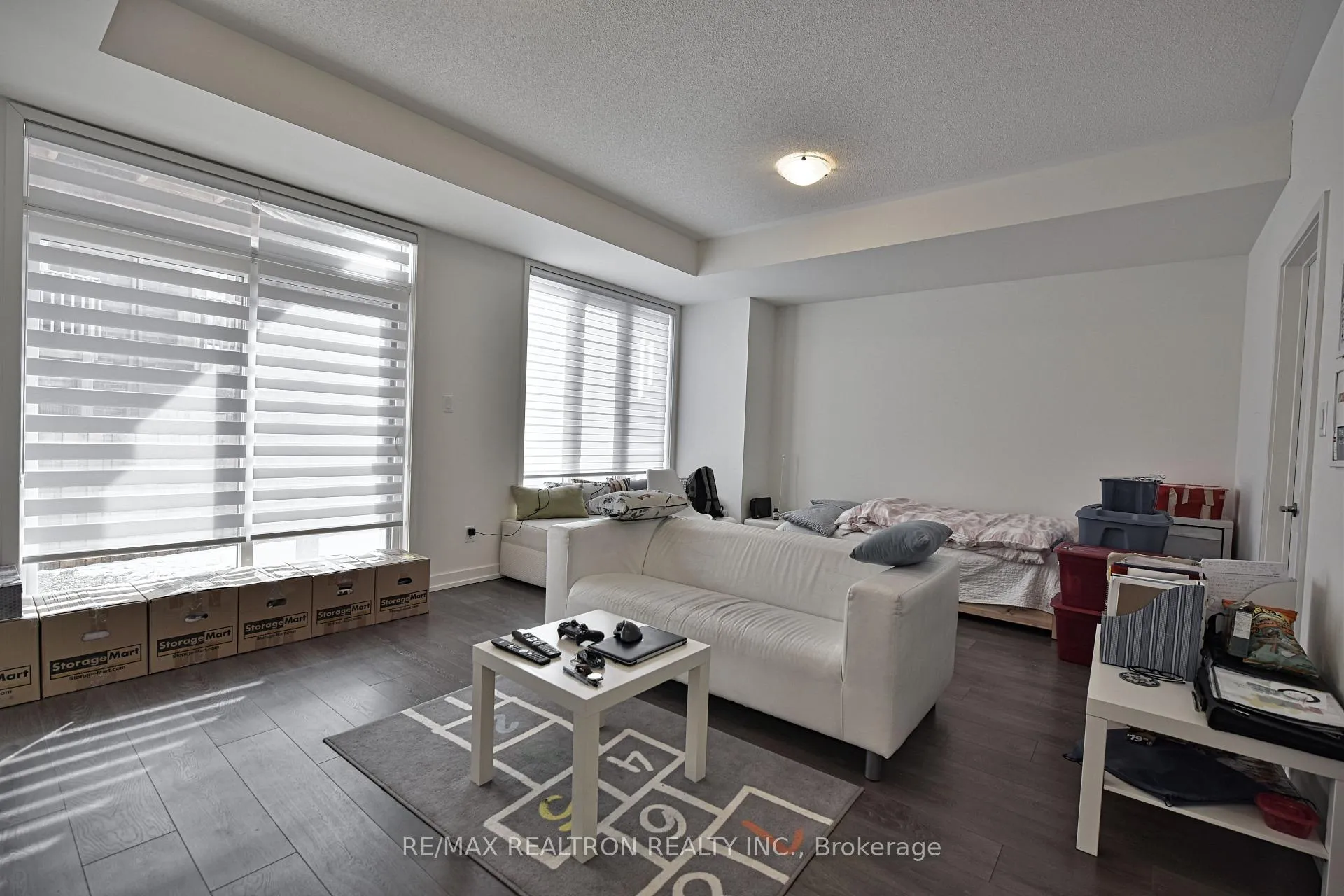 Photo 2 of 214 Wheat Boom Drive, Oakville, Joshua Meadows — HOMEH