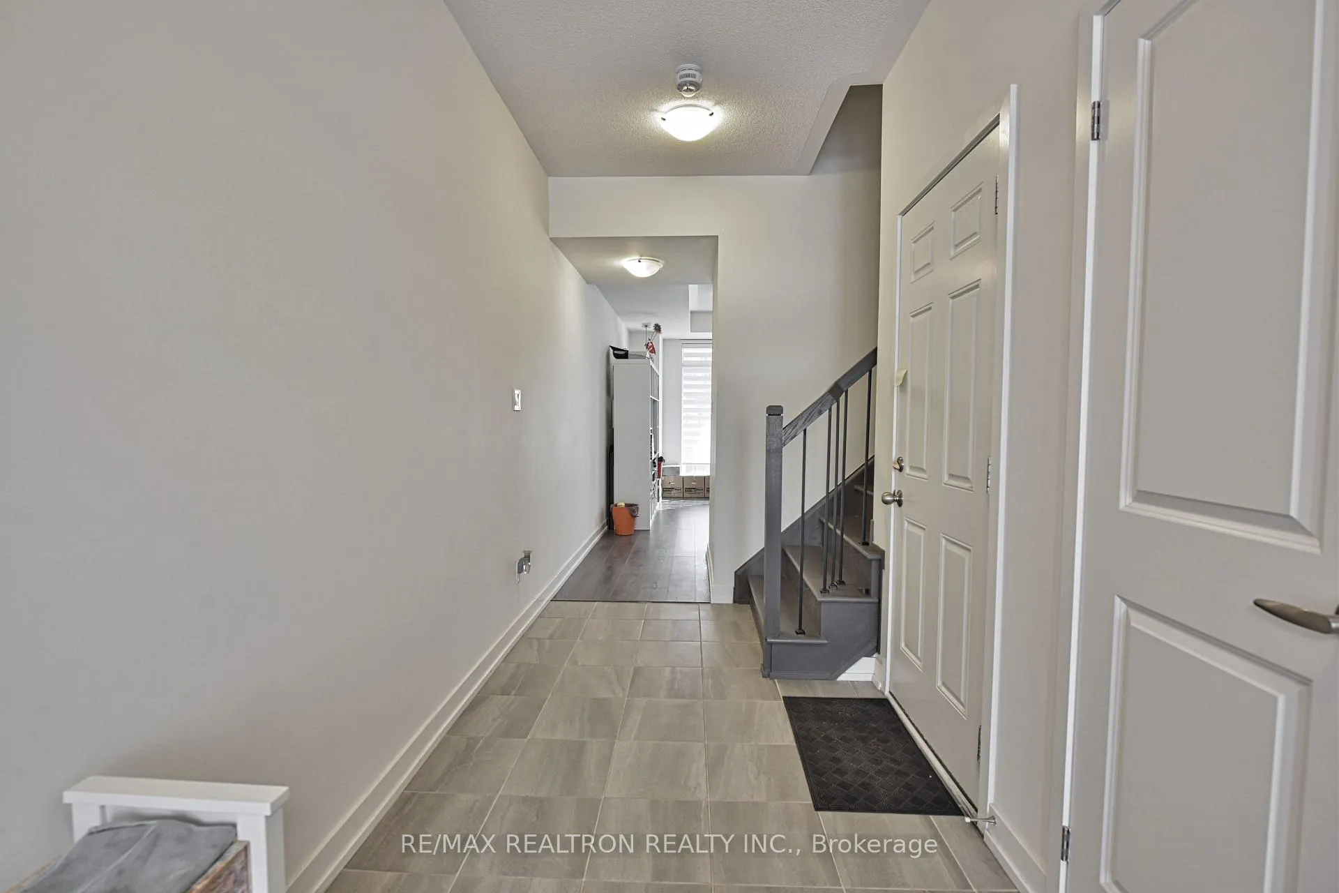 Photo 7 of 214 Wheat Boom Drive, Oakville, Joshua Meadows — HOMEH
