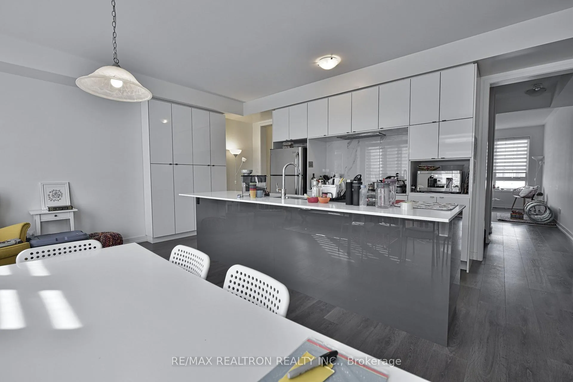 Photo 10 of 214 Wheat Boom Drive, Oakville, Joshua Meadows — HOMEH