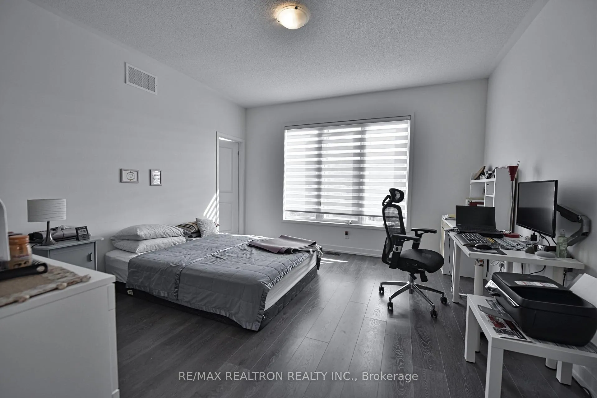 Photo 13 of 214 Wheat Boom Drive, Oakville, Joshua Meadows — HOMEH