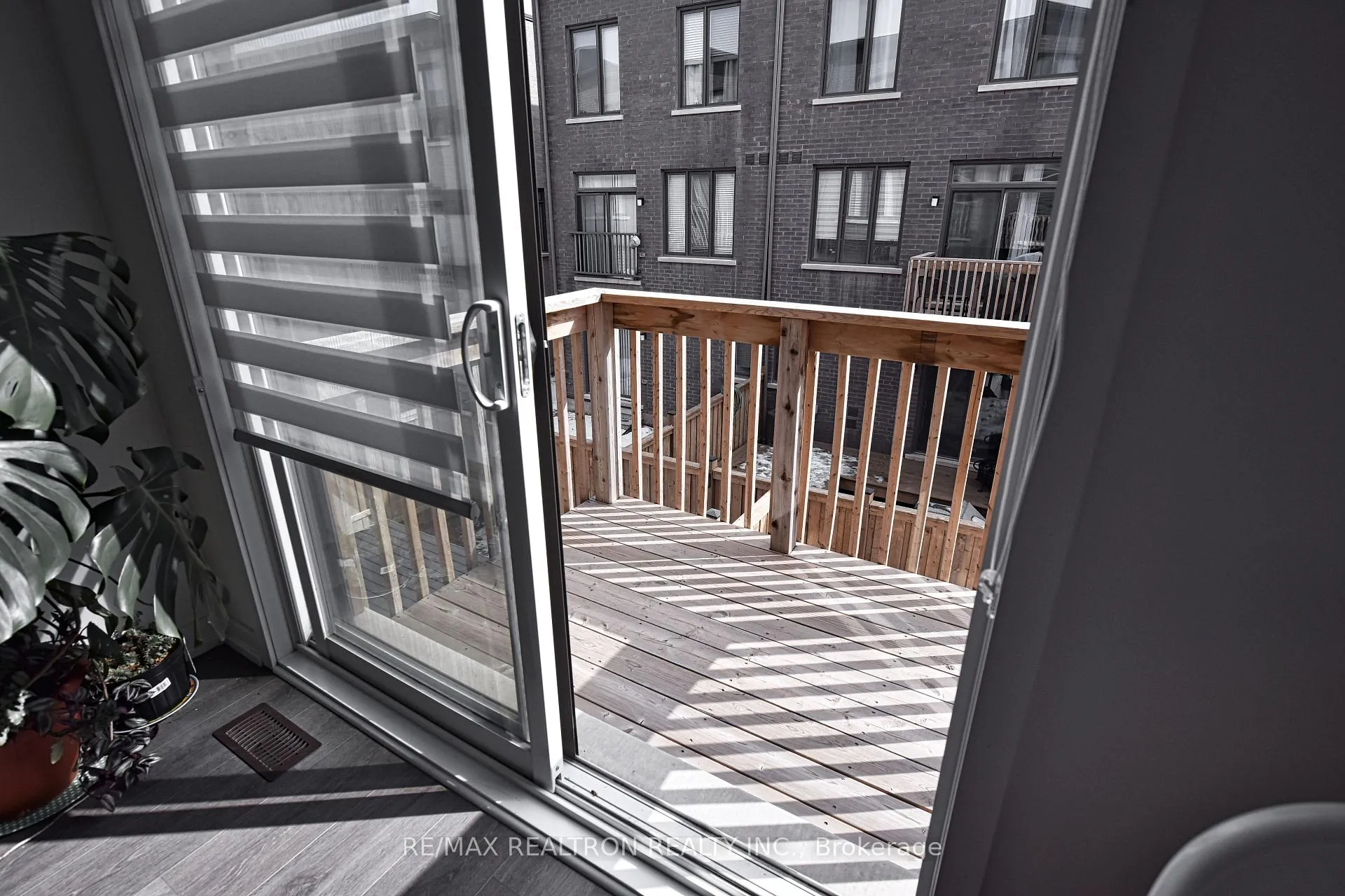 Photo 20 of 214 Wheat Boom Drive, Oakville, Joshua Meadows — HOMEH