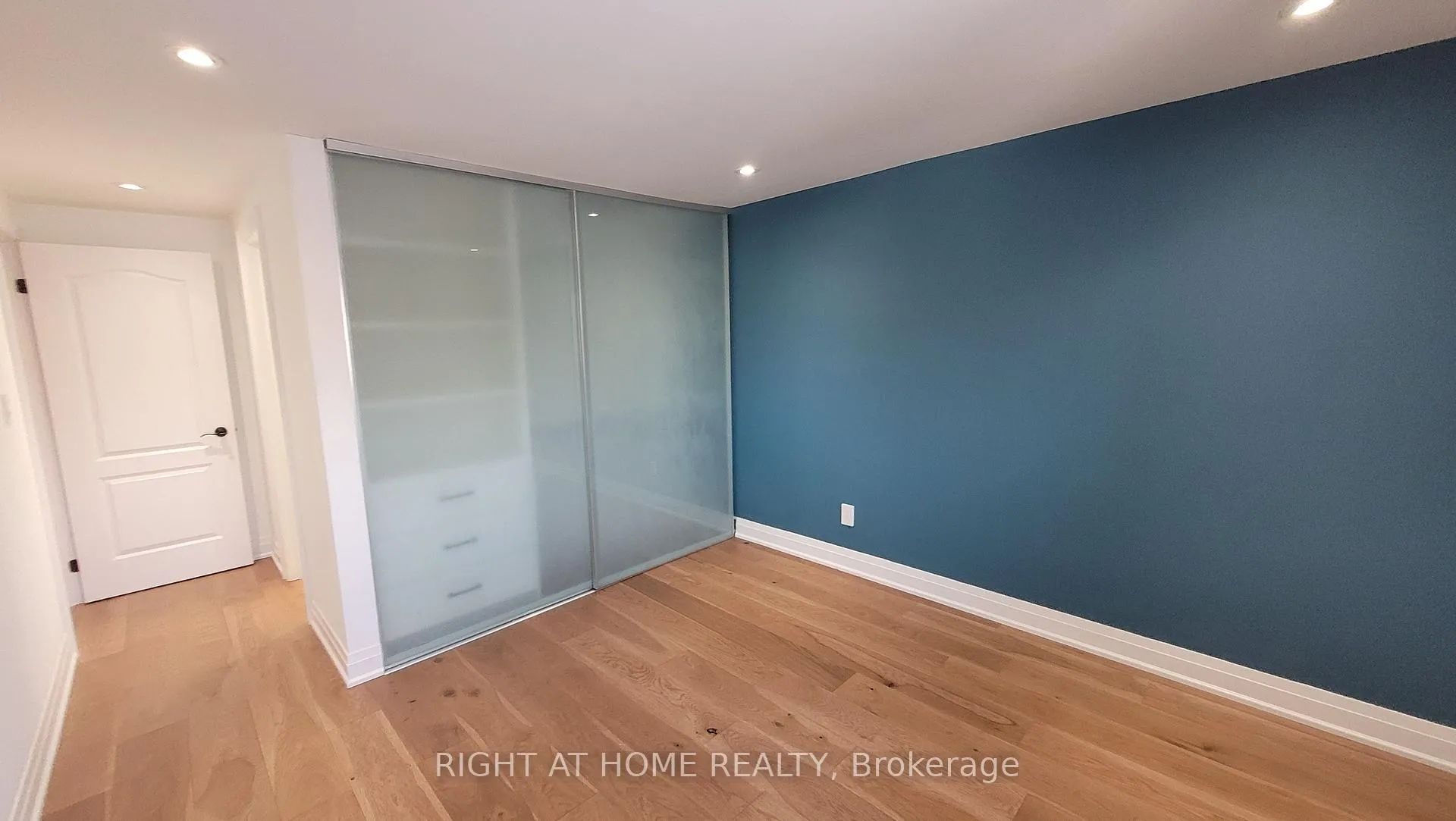 Photo 6 of 2 Clydesdale Road, Markham, Milliken Mills West — HOMEH