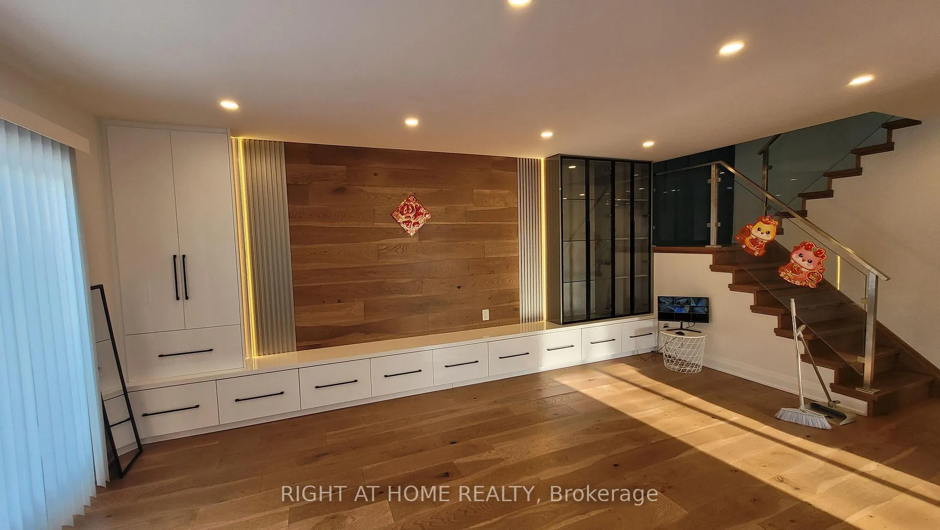 Photo 12 of 2 Clydesdale Road, Markham, Milliken Mills West — HOMEH