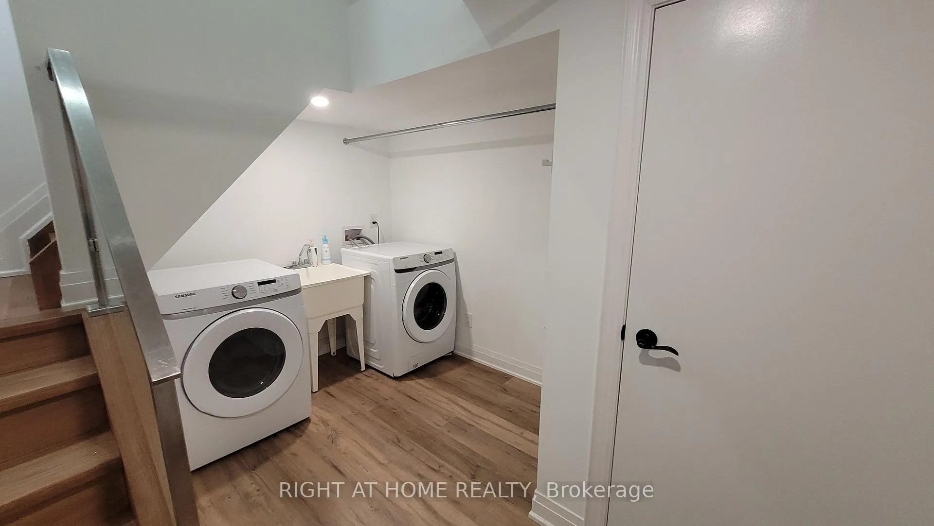 Photo 15 of 2 Clydesdale Road, Markham, Milliken Mills West — HOMEH