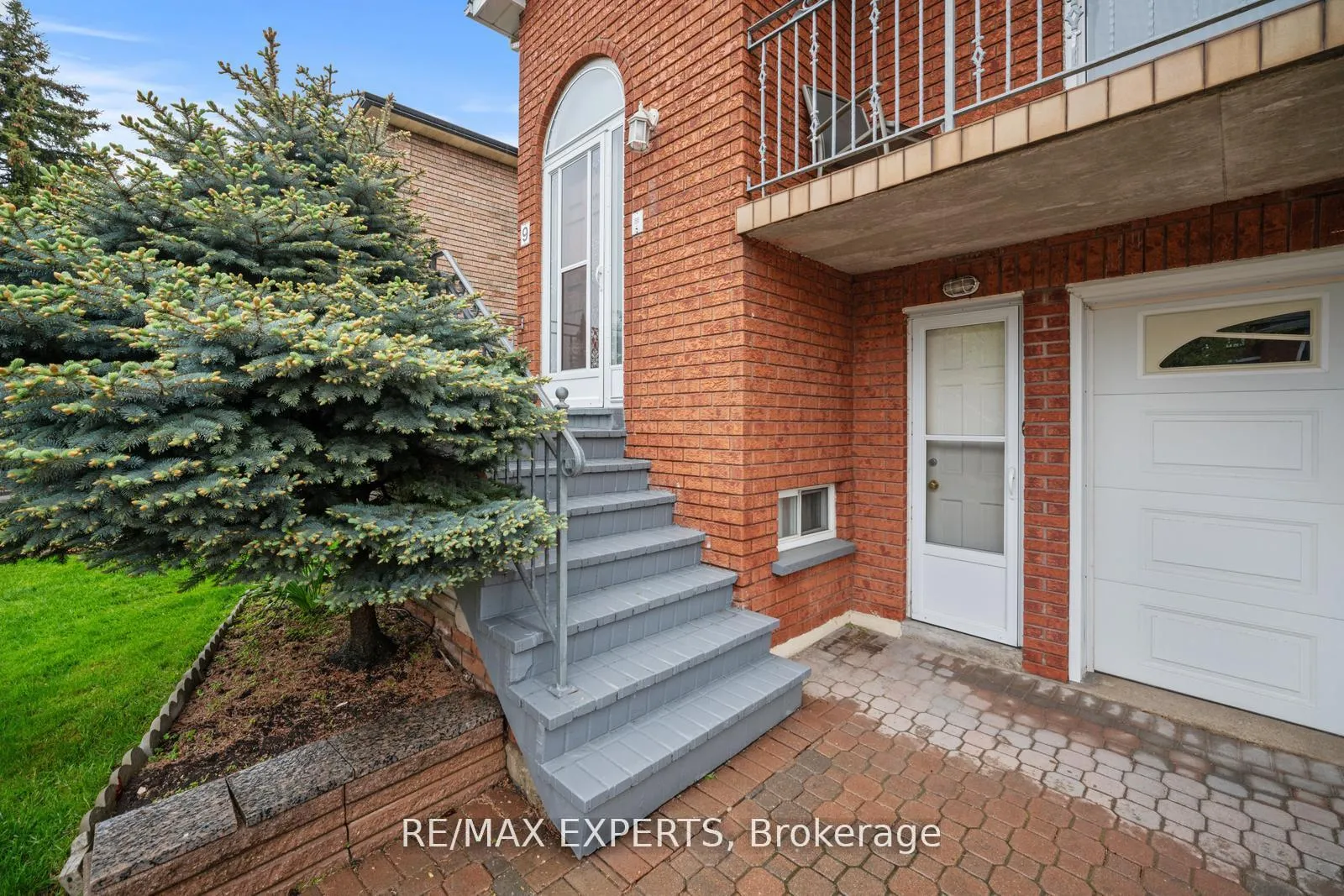 Photo 3 of 9 Richbell Street, Vaughan, Brownridge — HOMEH