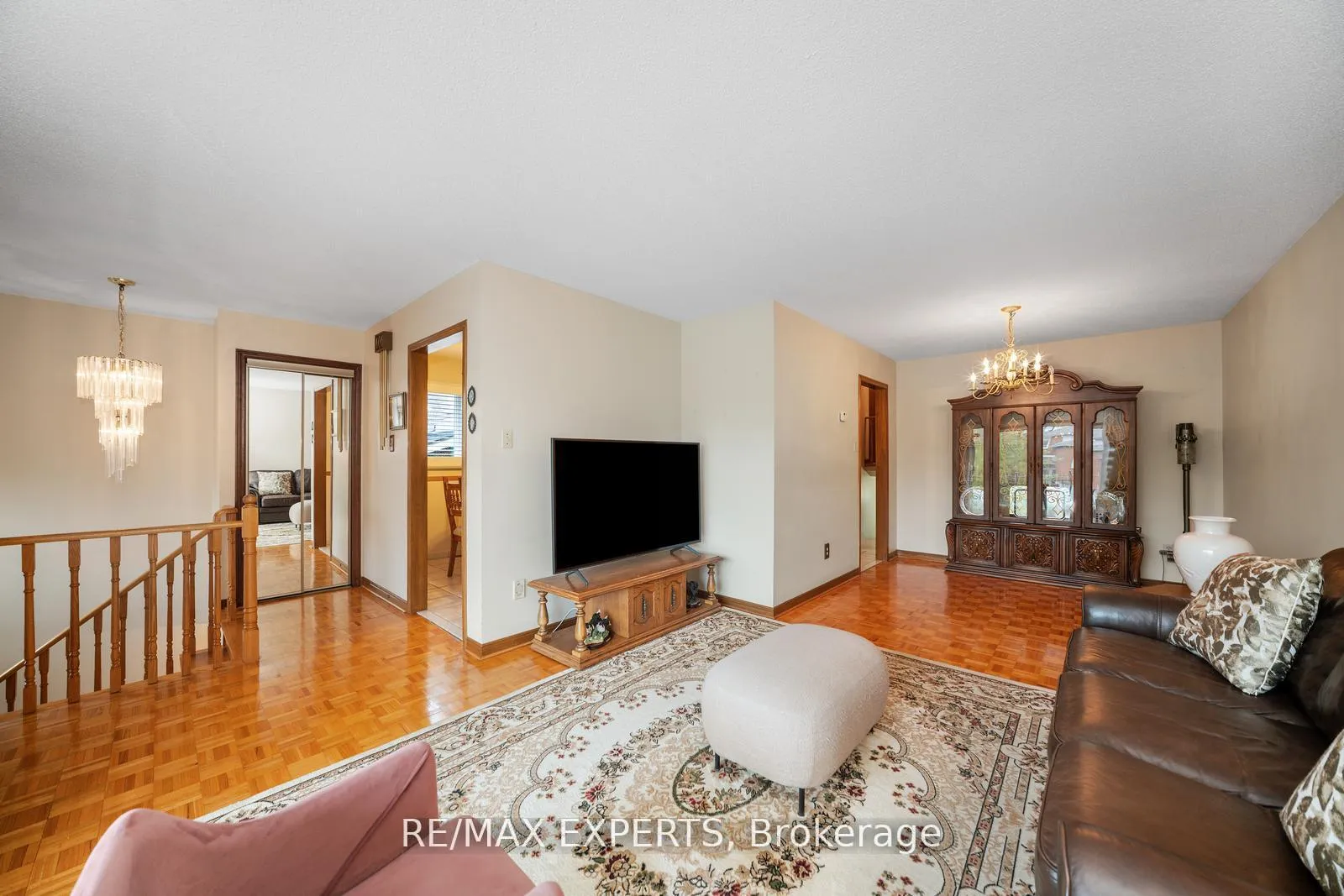 Photo 5 of 9 Richbell Street, Vaughan, Brownridge — HOMEH