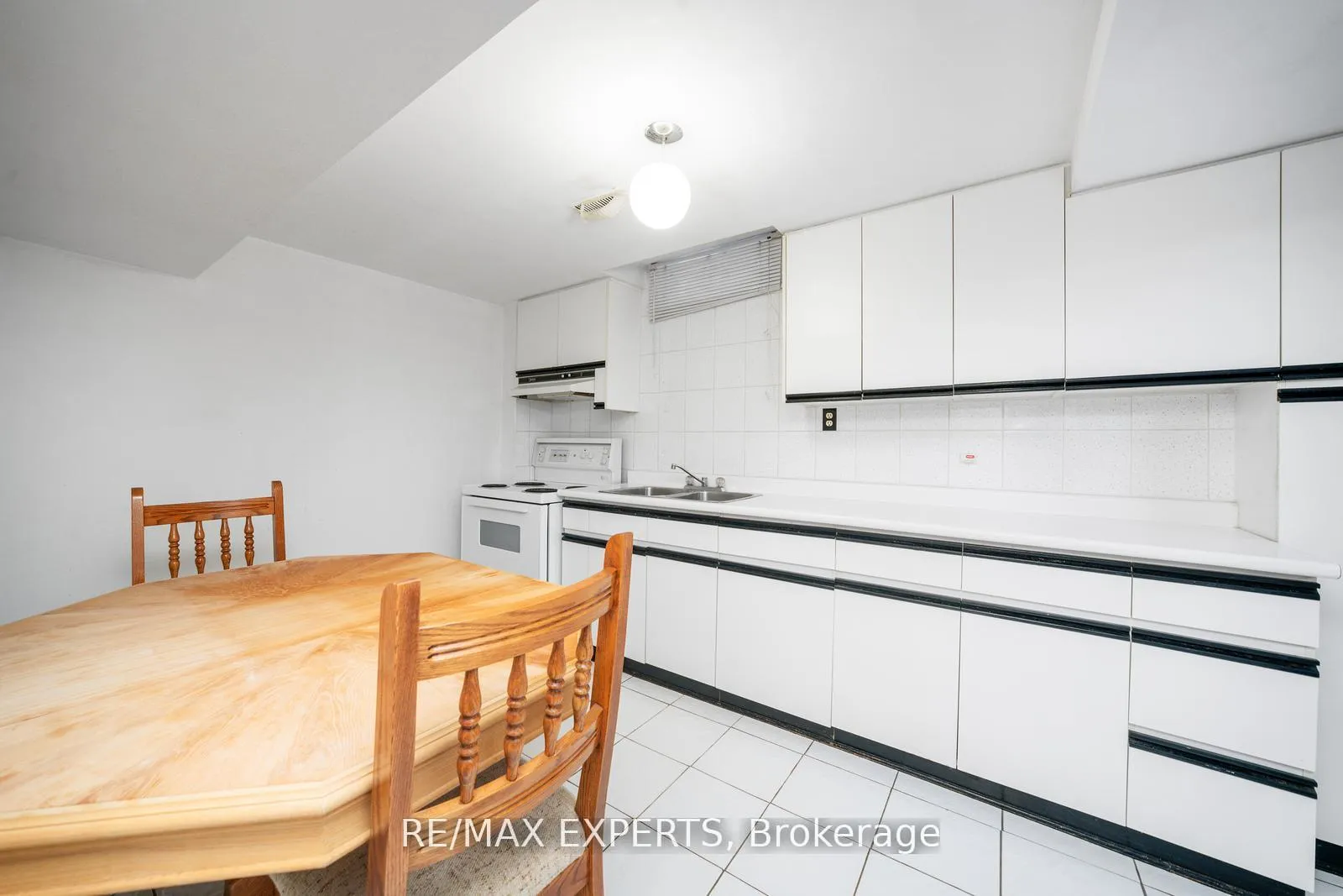 Photo 34 of 9 Richbell Street, Vaughan, Brownridge — HOMEH
