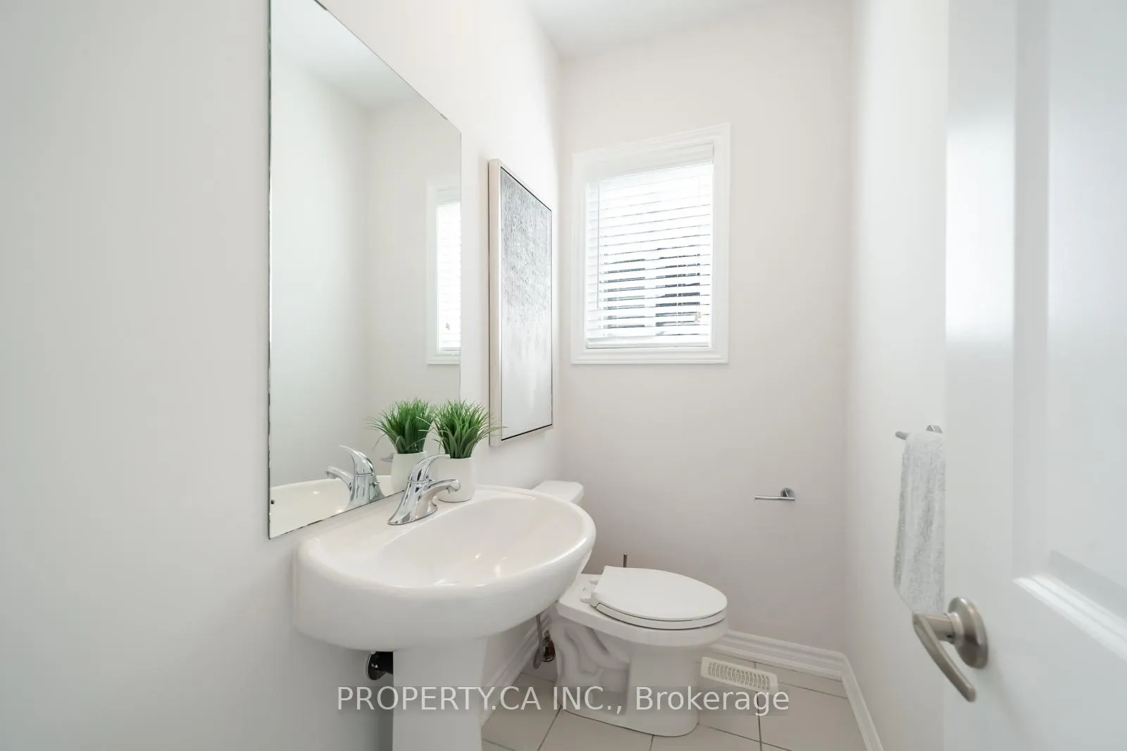 Photo 11 of 102 Bethune Avenue, Welland, Lincoln/Crowland — HOMEH