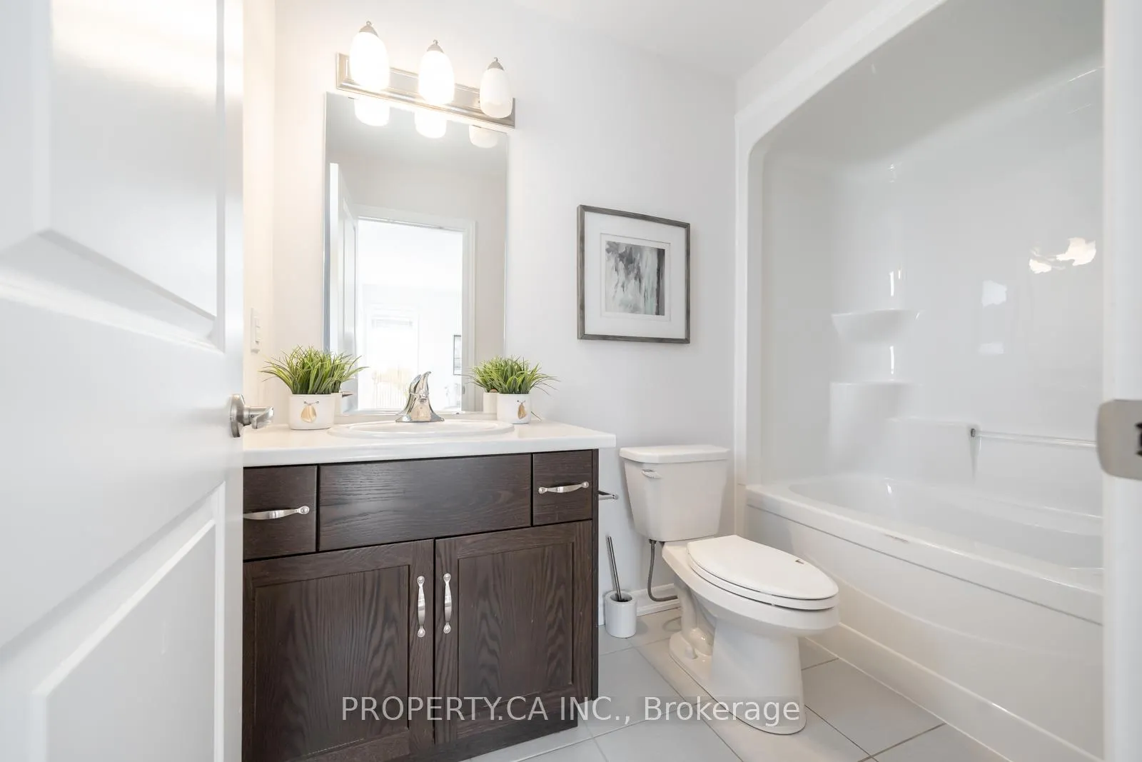 Photo 17 of 102 Bethune Avenue, Welland, Lincoln/Crowland — HOMEH