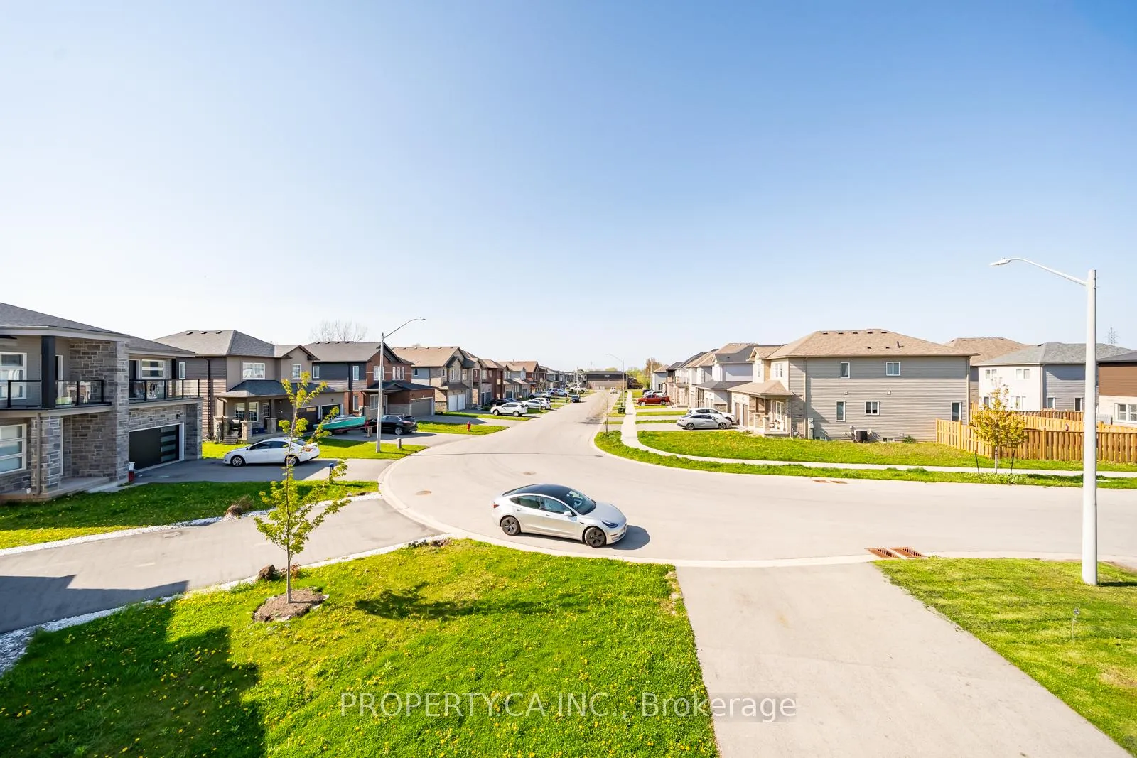 Photo 19 of 102 Bethune Avenue, Welland, Lincoln/Crowland — HOMEH
