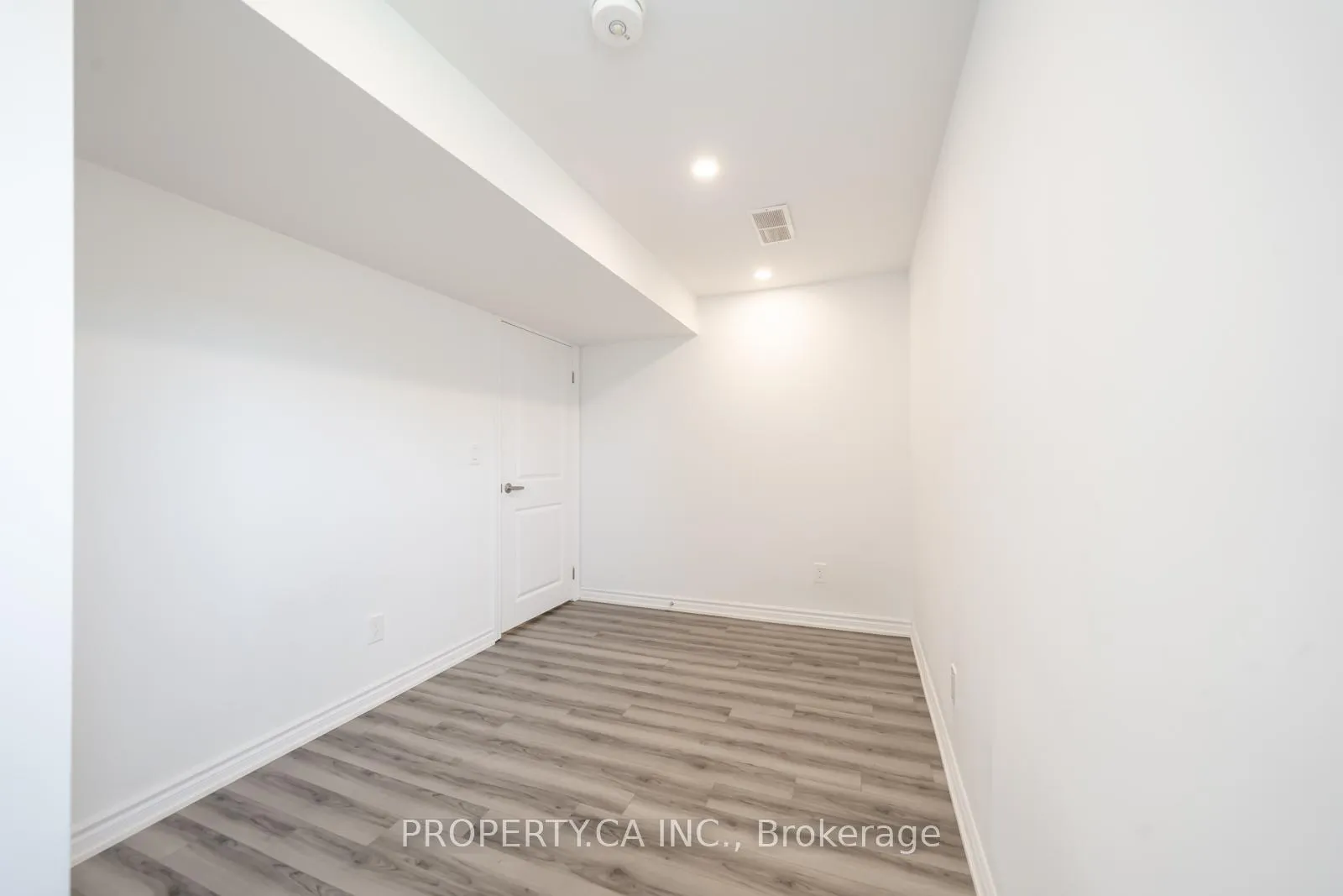 Photo 32 of 102 Bethune Avenue, Welland, Lincoln/Crowland — HOMEH