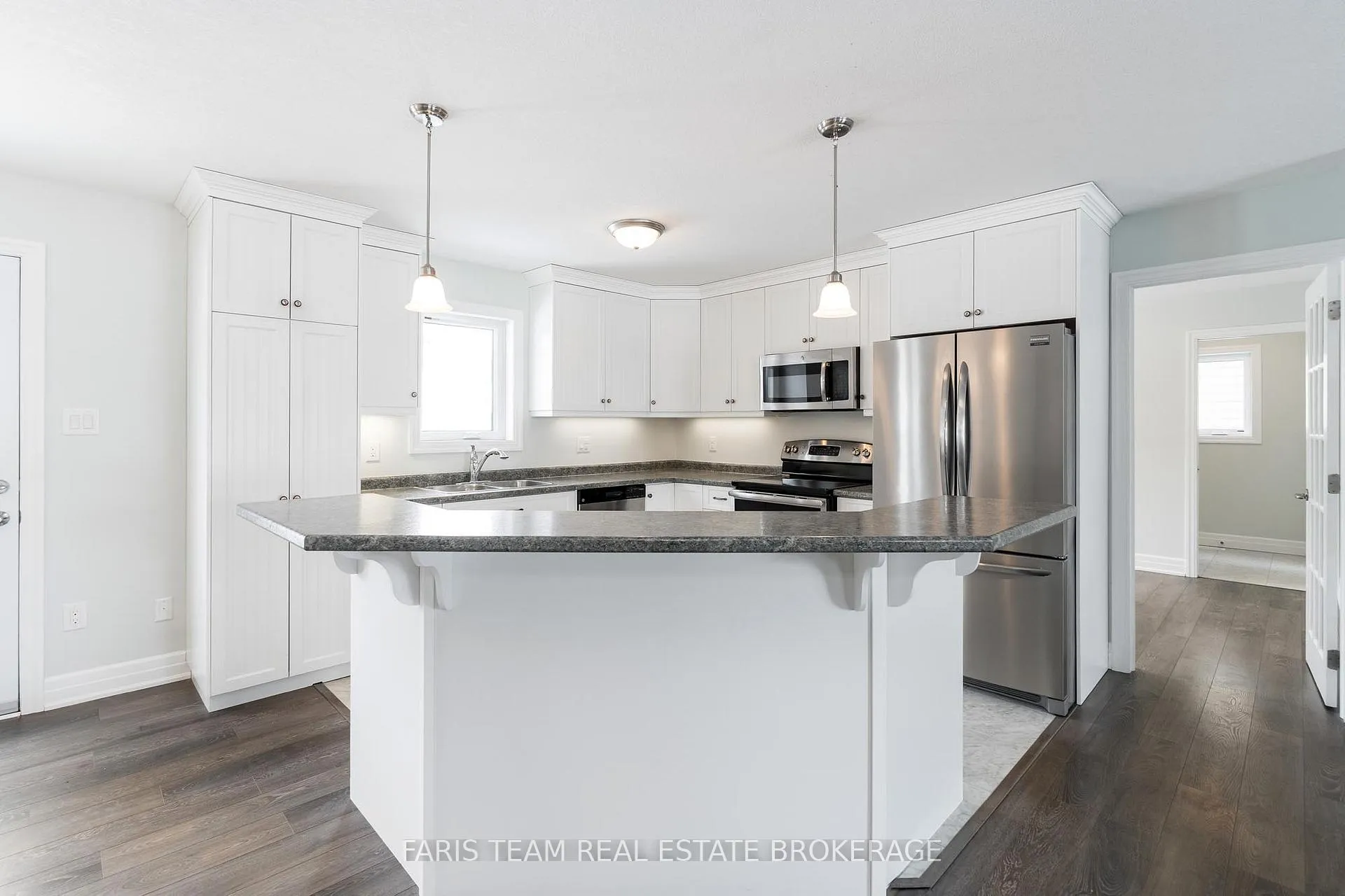 Photo 3 of 18 Grew Crescent, Penetanguishene — HOMEH