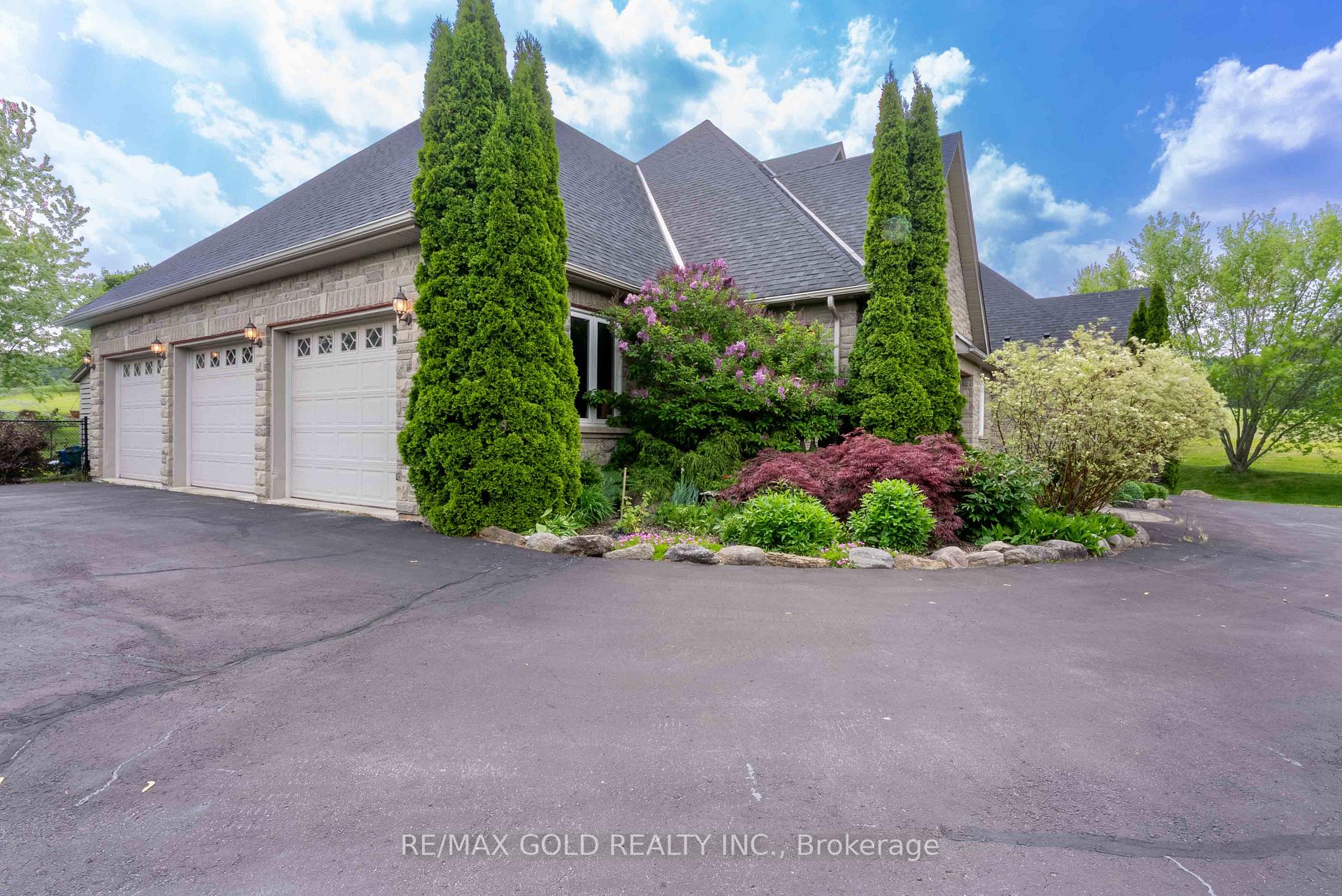 Photo 37 of 17 Highcrest Road, Caledon, Palgrave — HOMEH