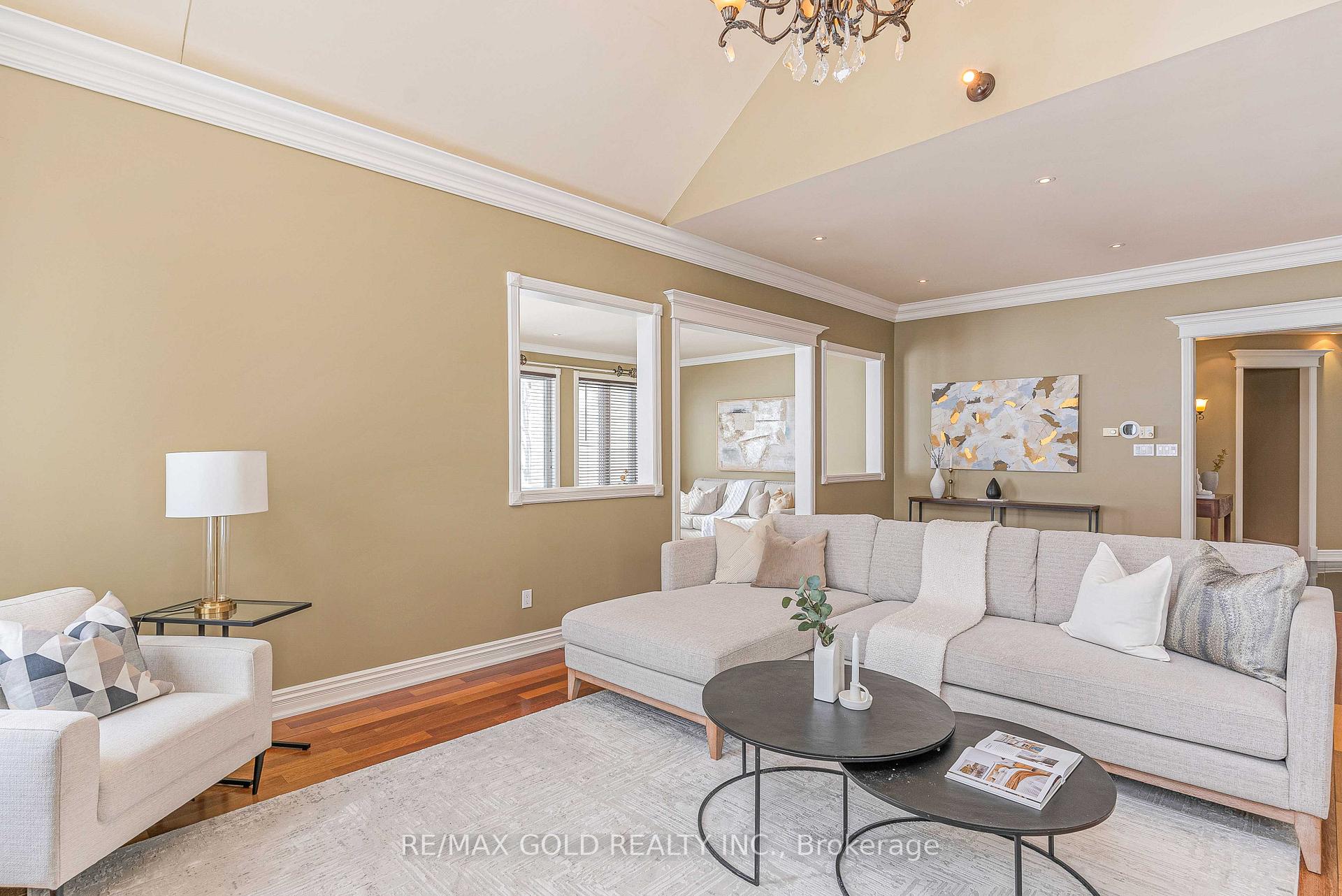 Photo 10 of 17 Highcrest Road, Caledon, Palgrave — HOMEH