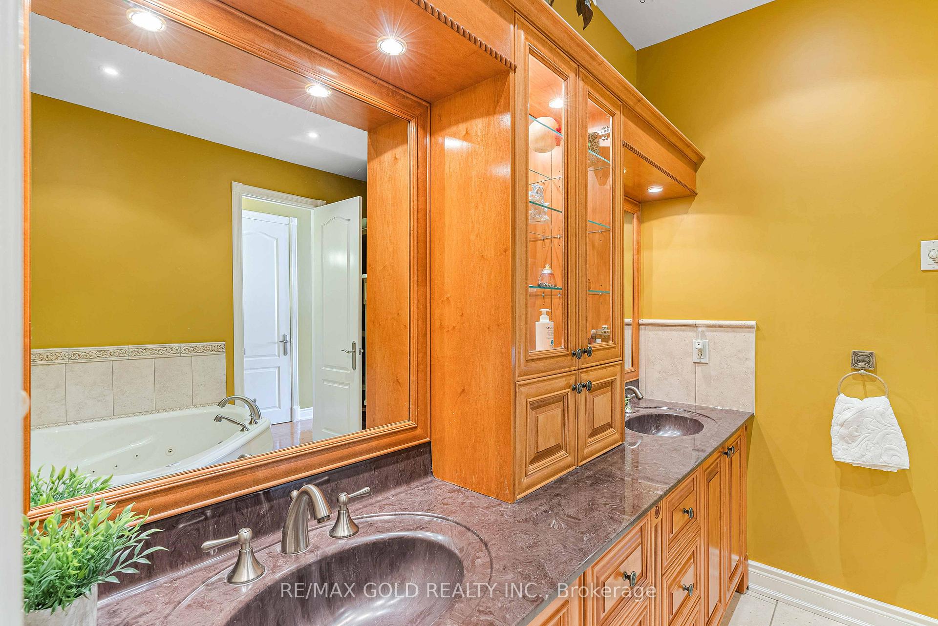 Photo 41 of 17 Highcrest Road, Caledon, Palgrave — HOMEH