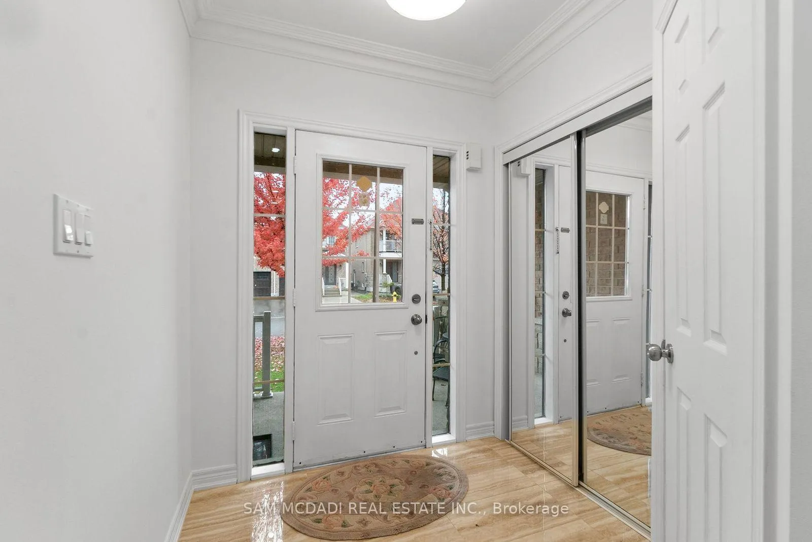 Photo 4 of 23 Manordale Crescent, Vaughan, Vellore Village — HOMEH