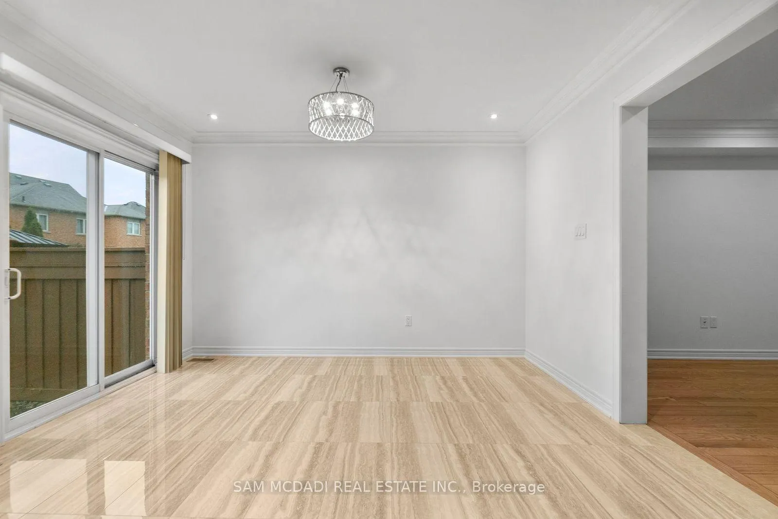 Photo 7 of 23 Manordale Crescent, Vaughan, Vellore Village — HOMEH