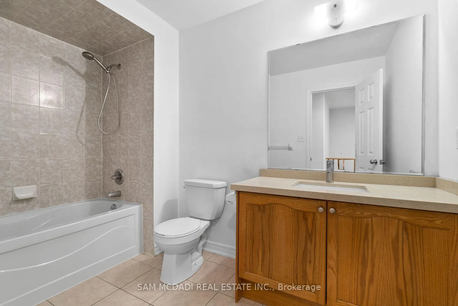 Photo 21 of 23 Manordale Crescent, Vaughan, Vellore Village — HOMEH
