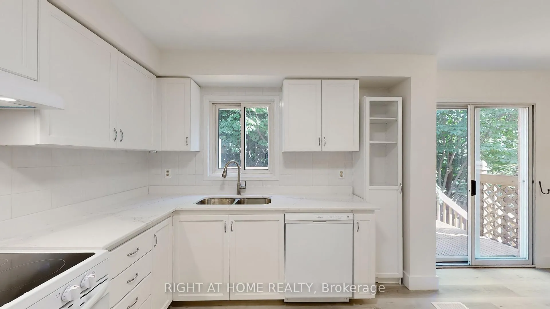 Photo 12 of 1253 Blackburn Drive, Oakville, Glen Abbey — HOMEH